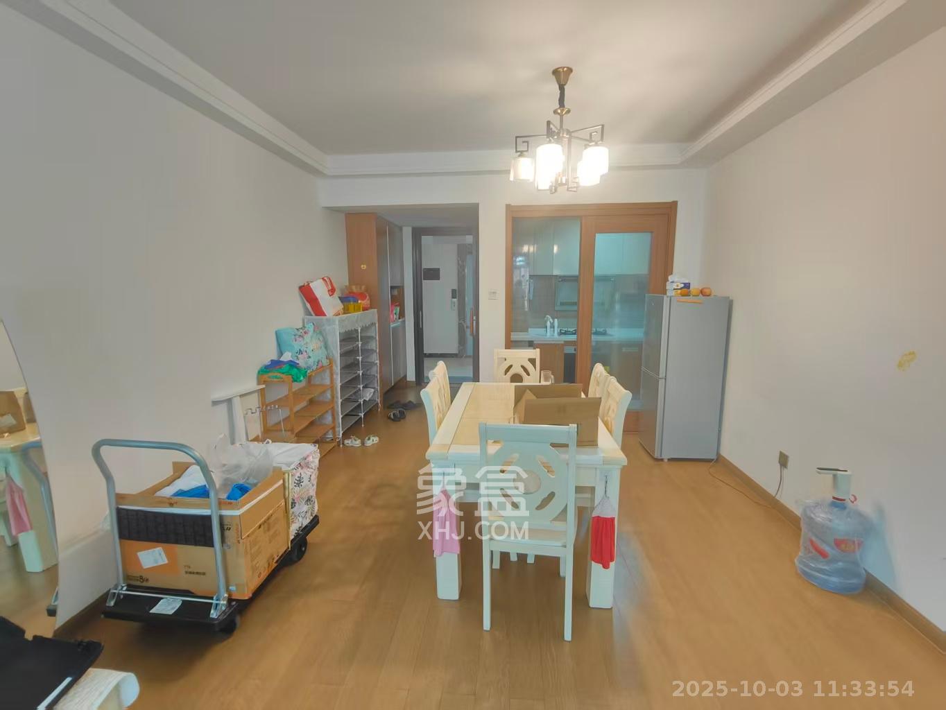 阳光城尚东湾蓝莓苑  3室2厅2卫    3000.0元/月室内图