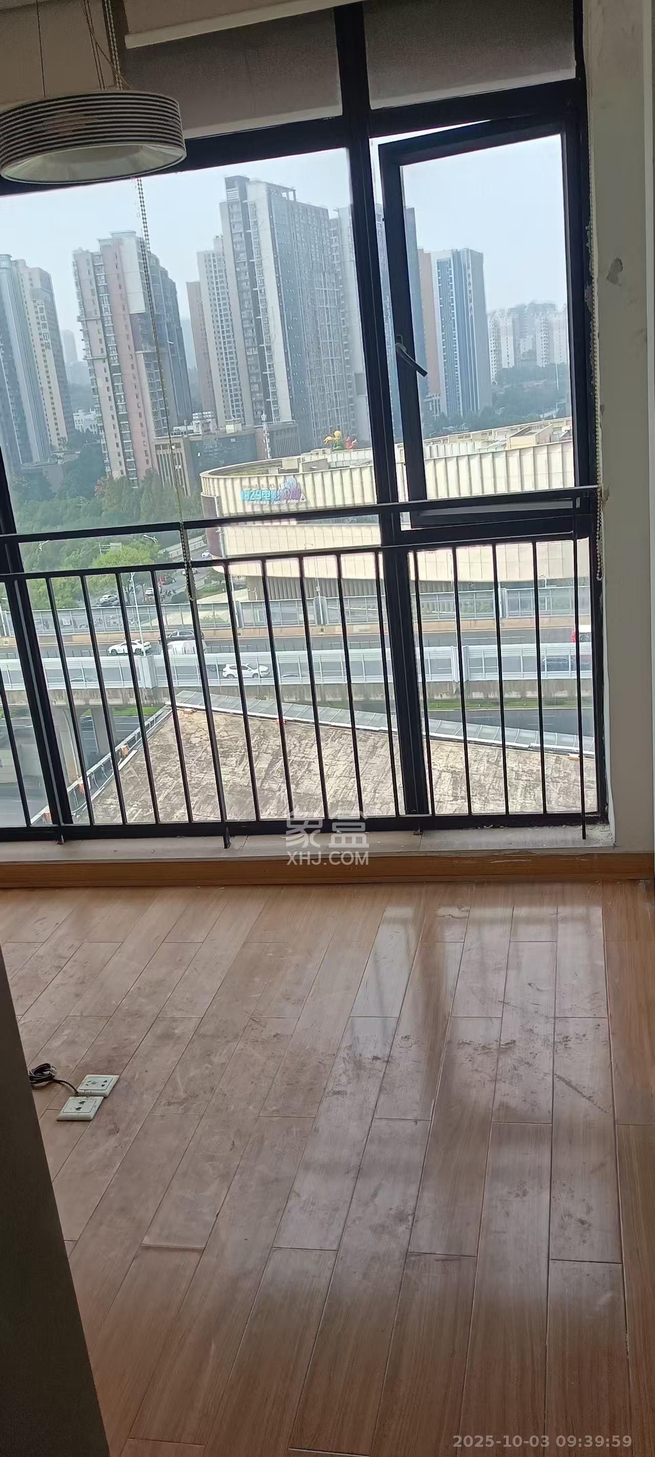 万科金域华府一期 3室1厅1卫 5000.0元/月 万科金域华府一期 3室1厅1卫 5000.0元/月室内图