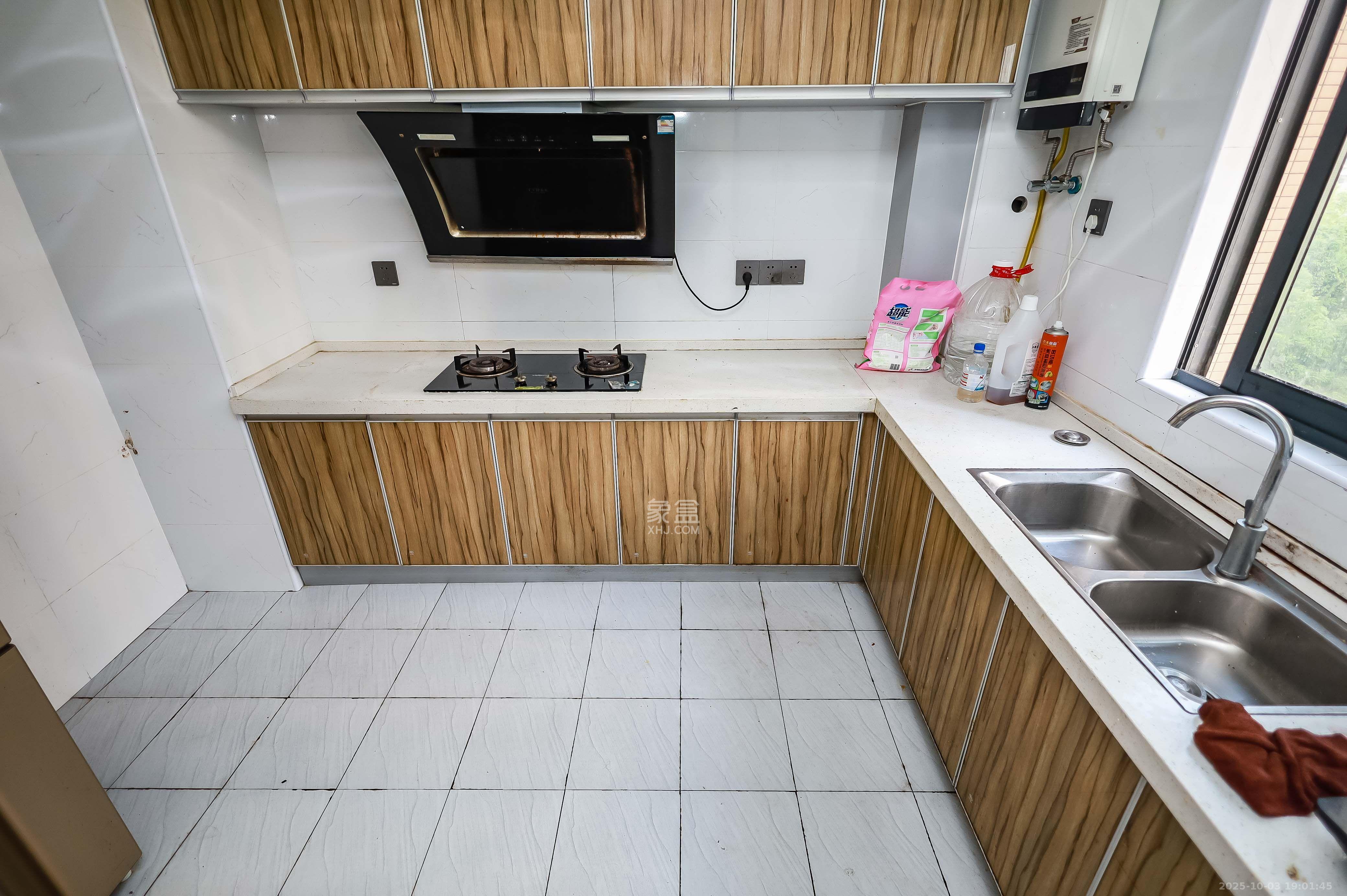 长房云时代 4室2厅2卫 2800.0元/月 长房云时代 4室2厅2卫 2800.0元/月室内图