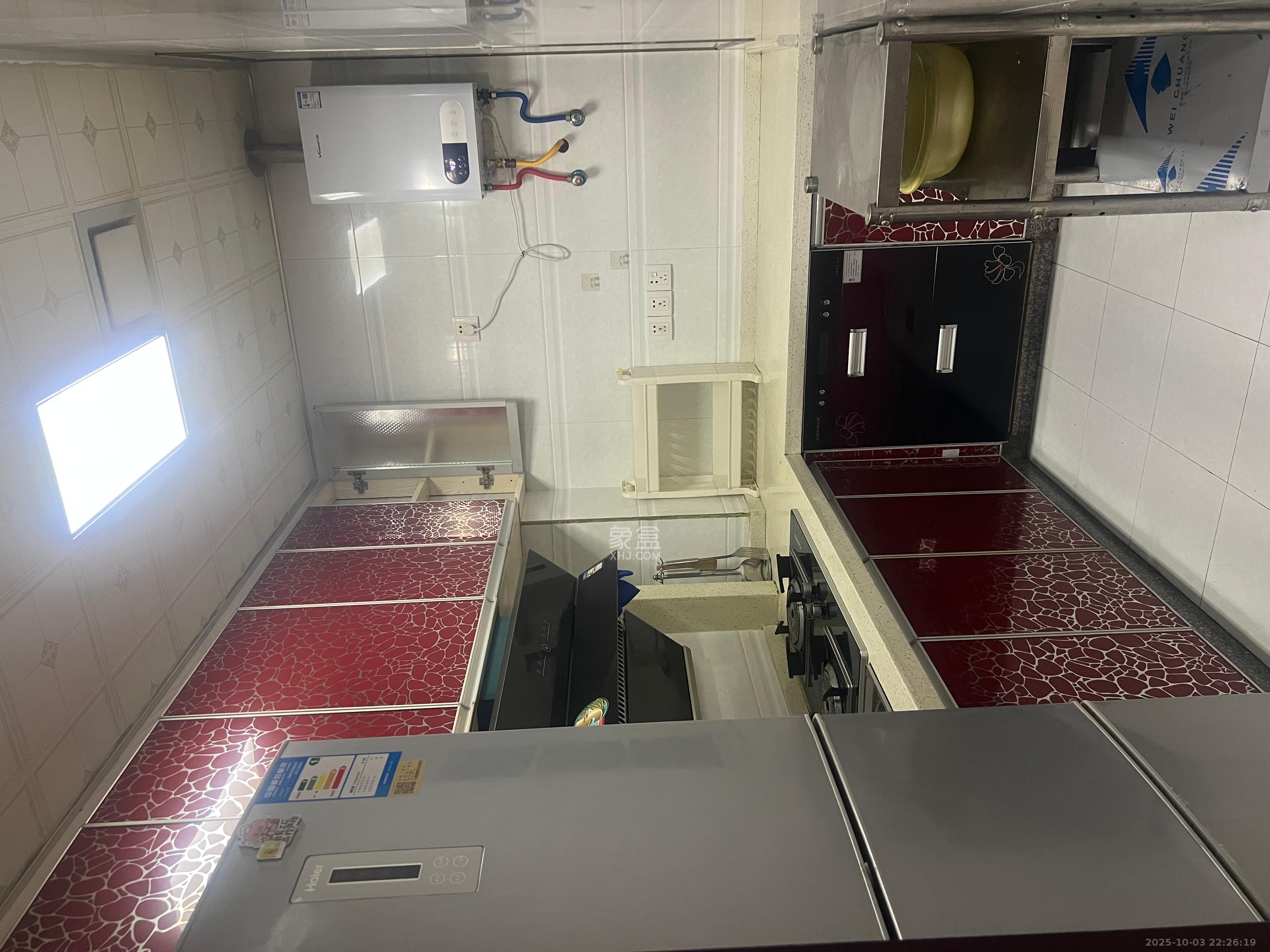 丽发新城 2室2厅1卫 1800.0元/月 丽发新城 2室2厅1卫 1800.0元/月室内图