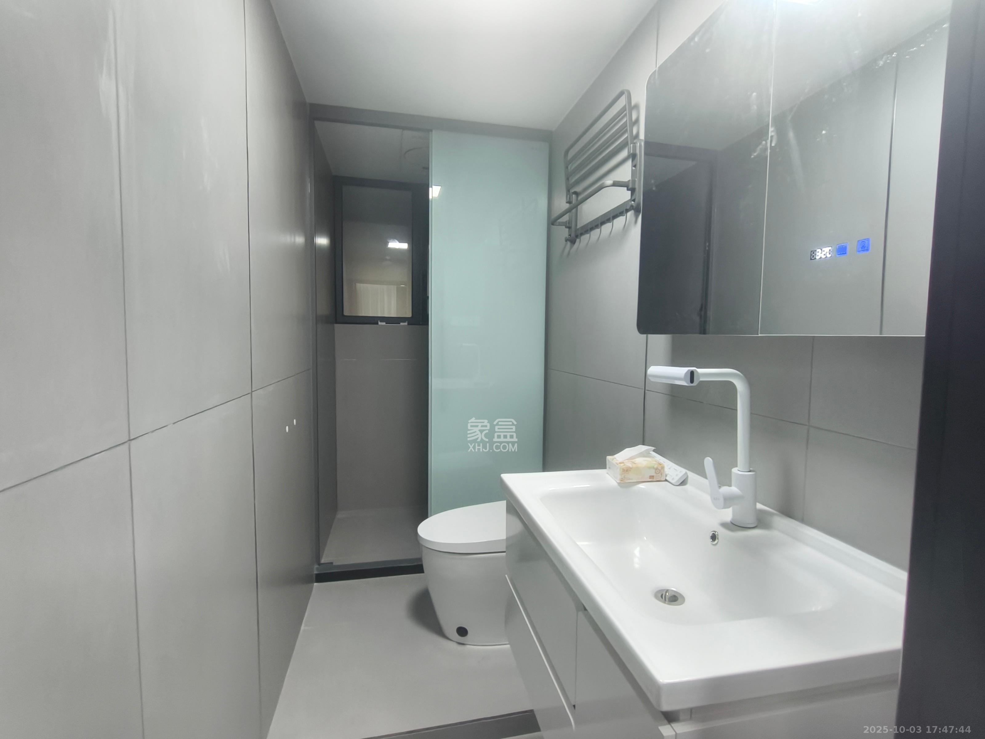 湘江颂 2室2厅2卫 6000.0元/月 湘江颂 2室2厅2卫 6000.0元/月室内图