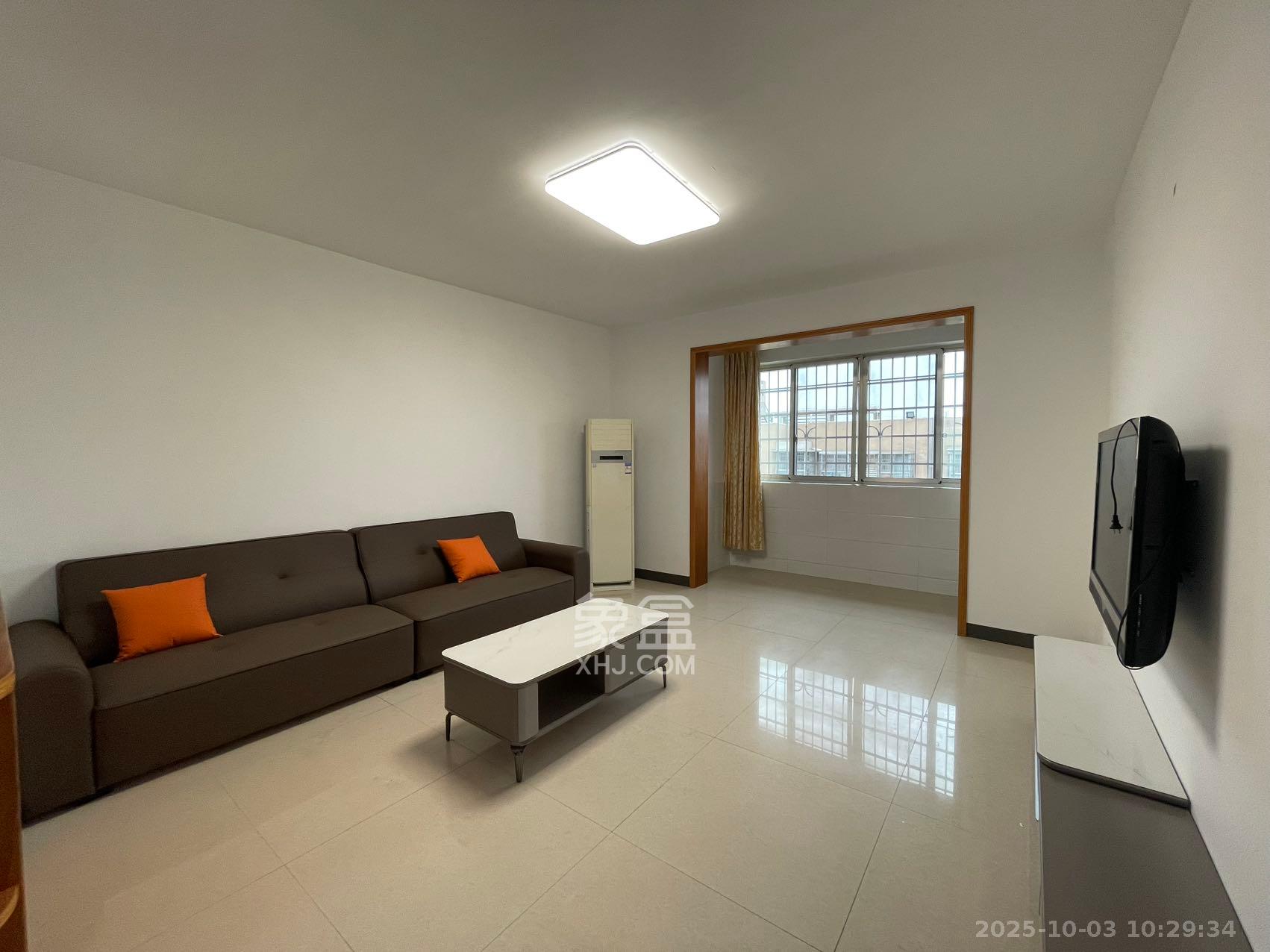 先锋新宇 3室2厅2卫 2100.0元/月 先锋新宇 3室2厅2卫 2100.0元/月室内图