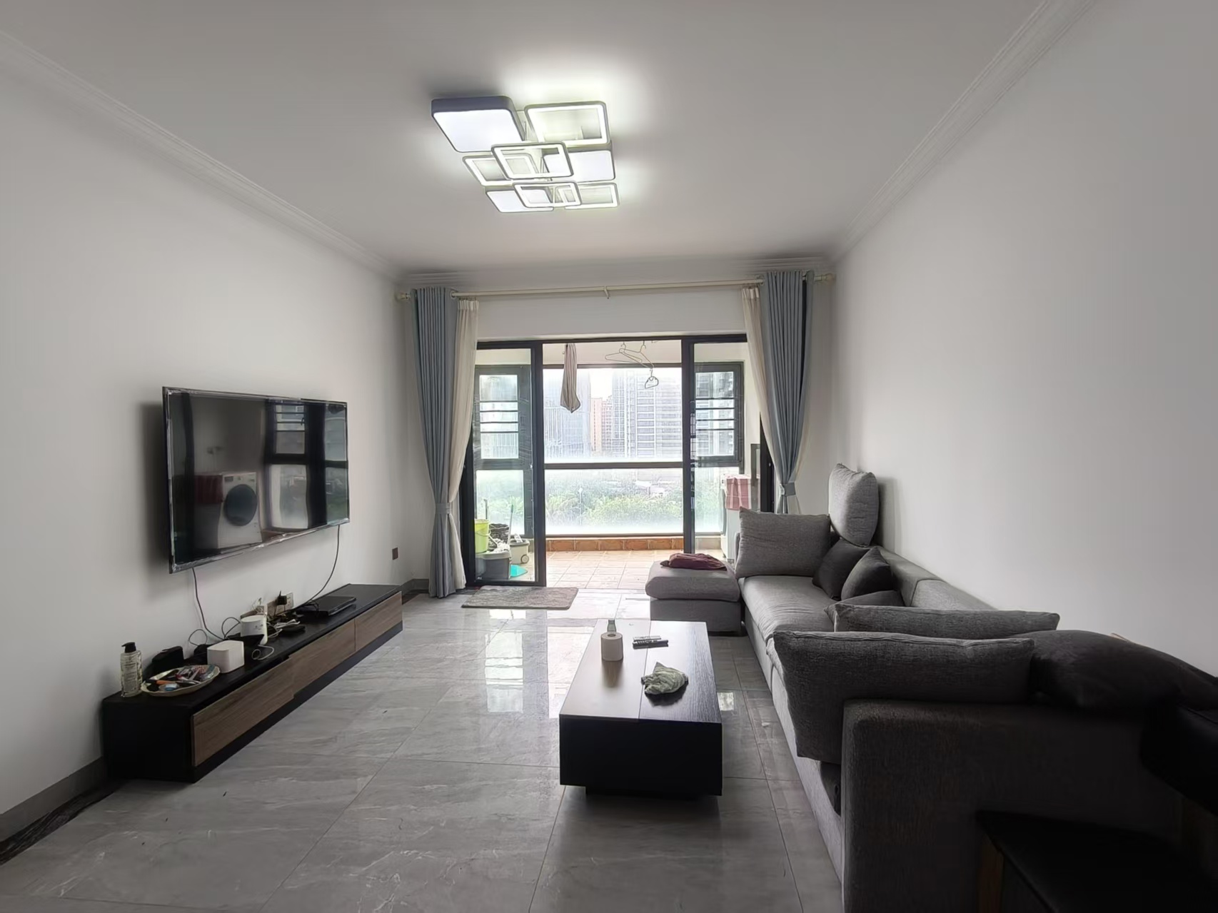 消防总队琼山住宅小区  3室2厅2卫    3800.0元/月室内图