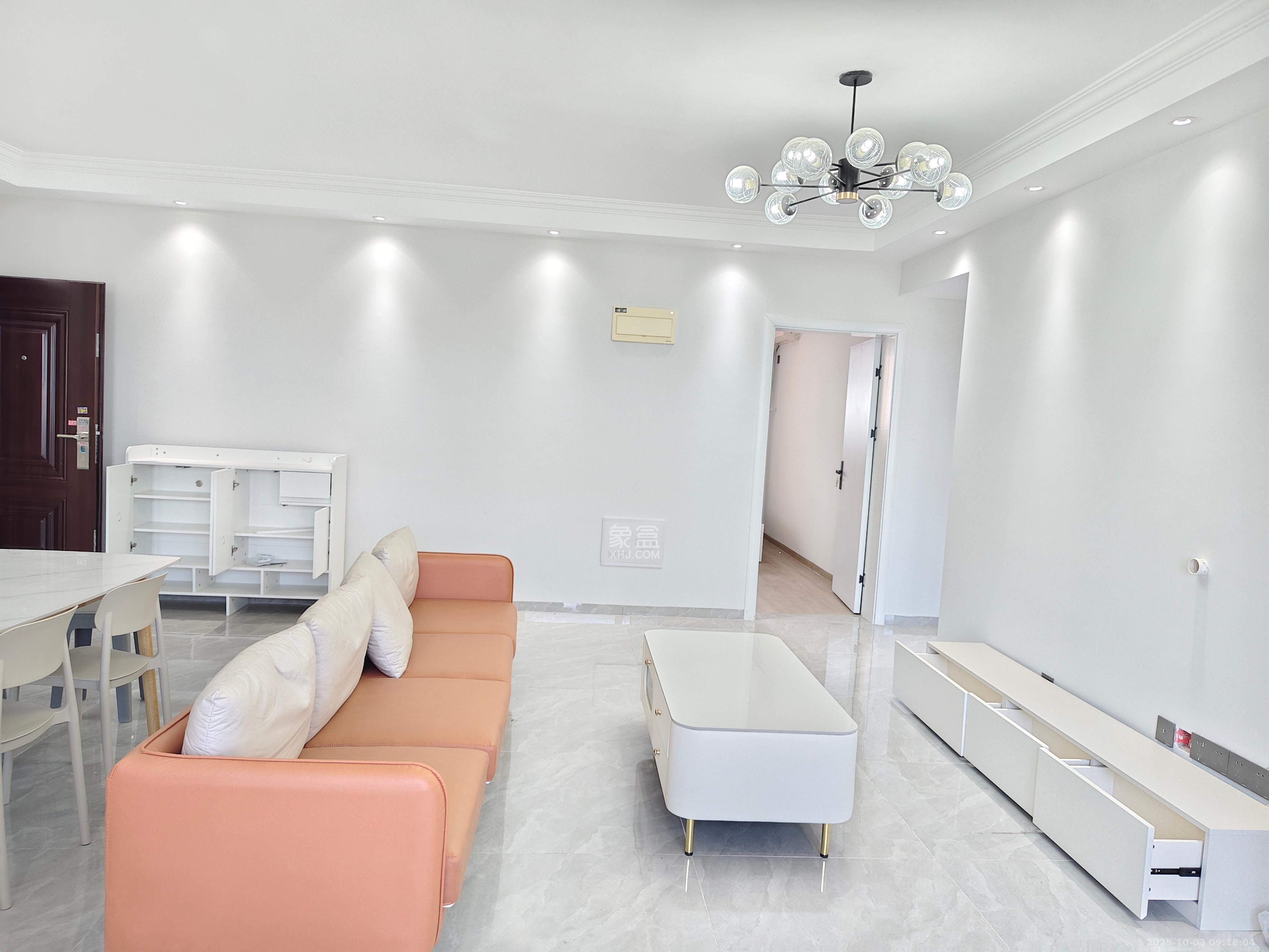 洋湖18克拉(旷远洋湖18克拉)  3室2厅2卫    2800.0元/月 洋湖18克拉(旷远洋湖18克拉)  3室2厅2卫    2800.0元/月室内图