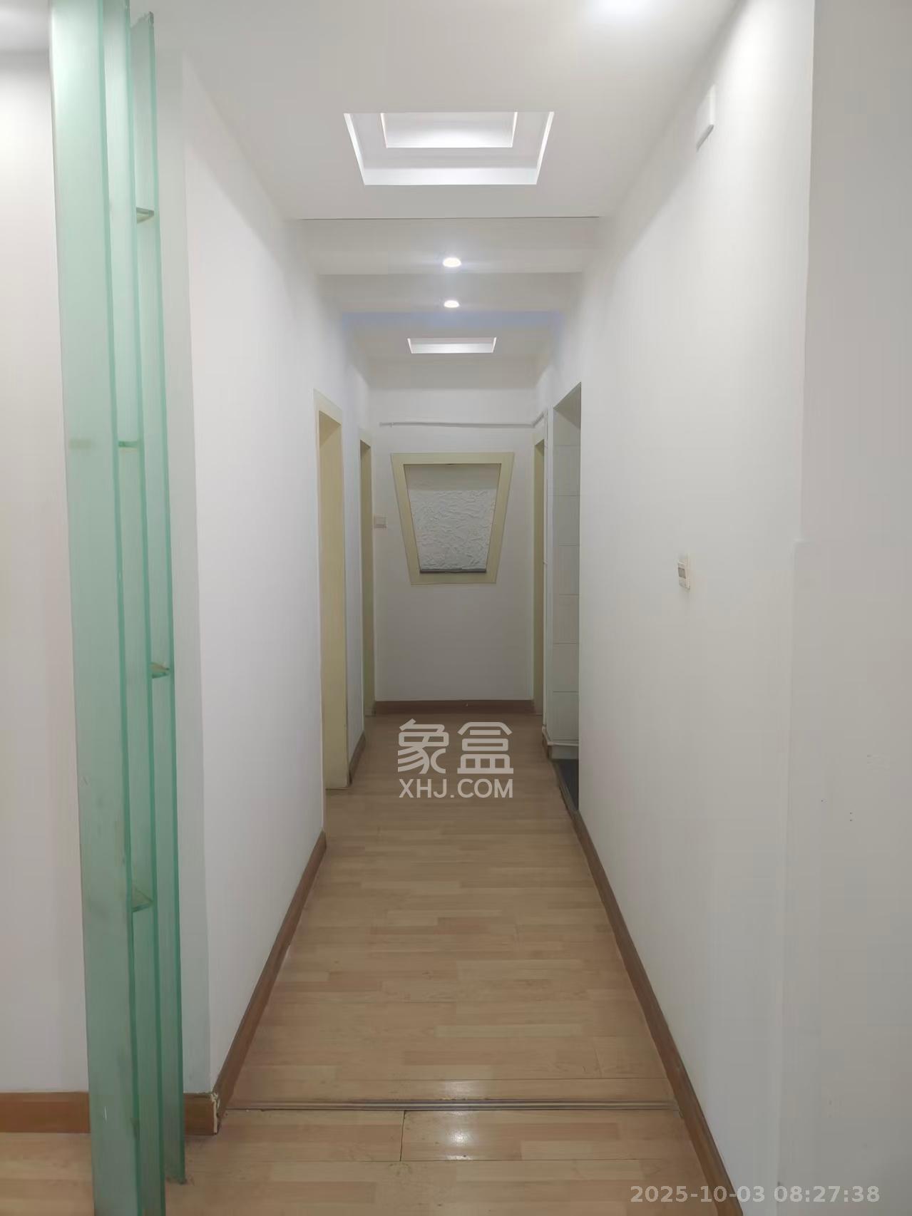 桔园小区1-8片  3室2厅1卫    2000.0元/月室内图