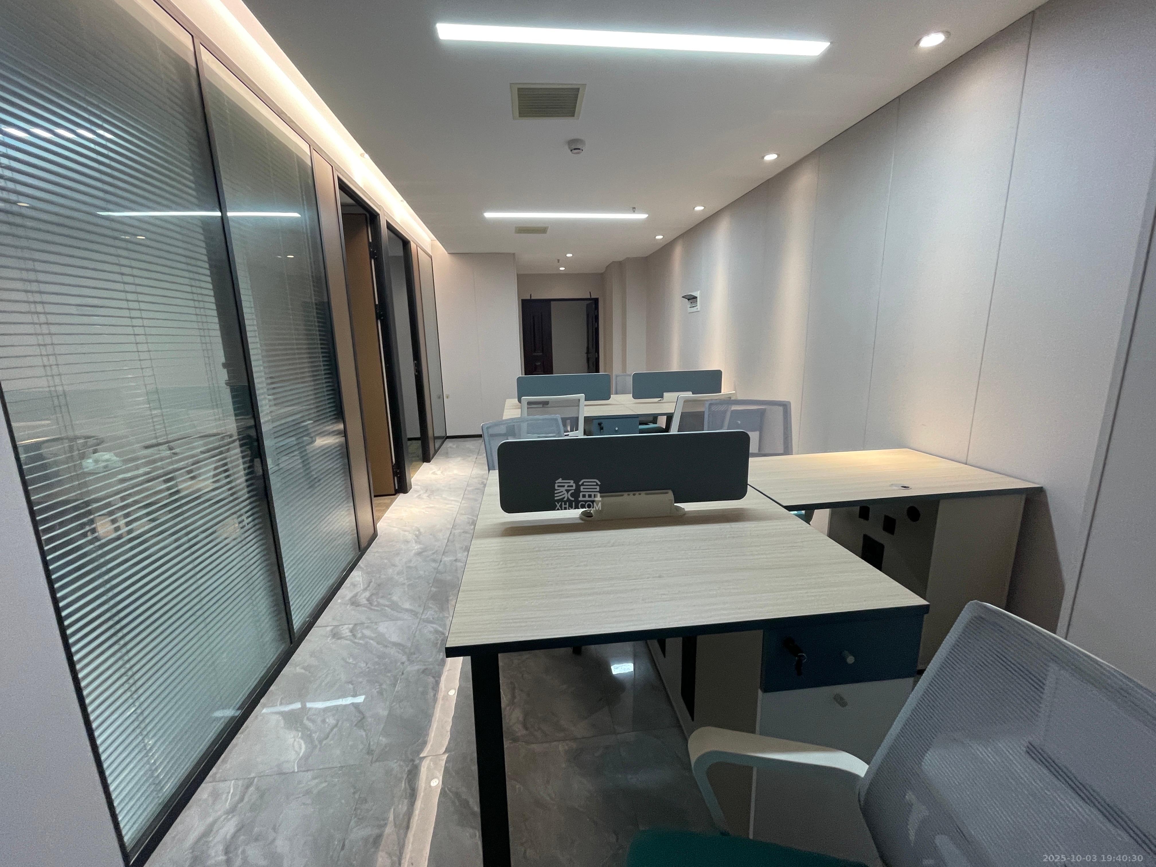 万润时光里  2室1厅1卫    4800.0元/月室内图