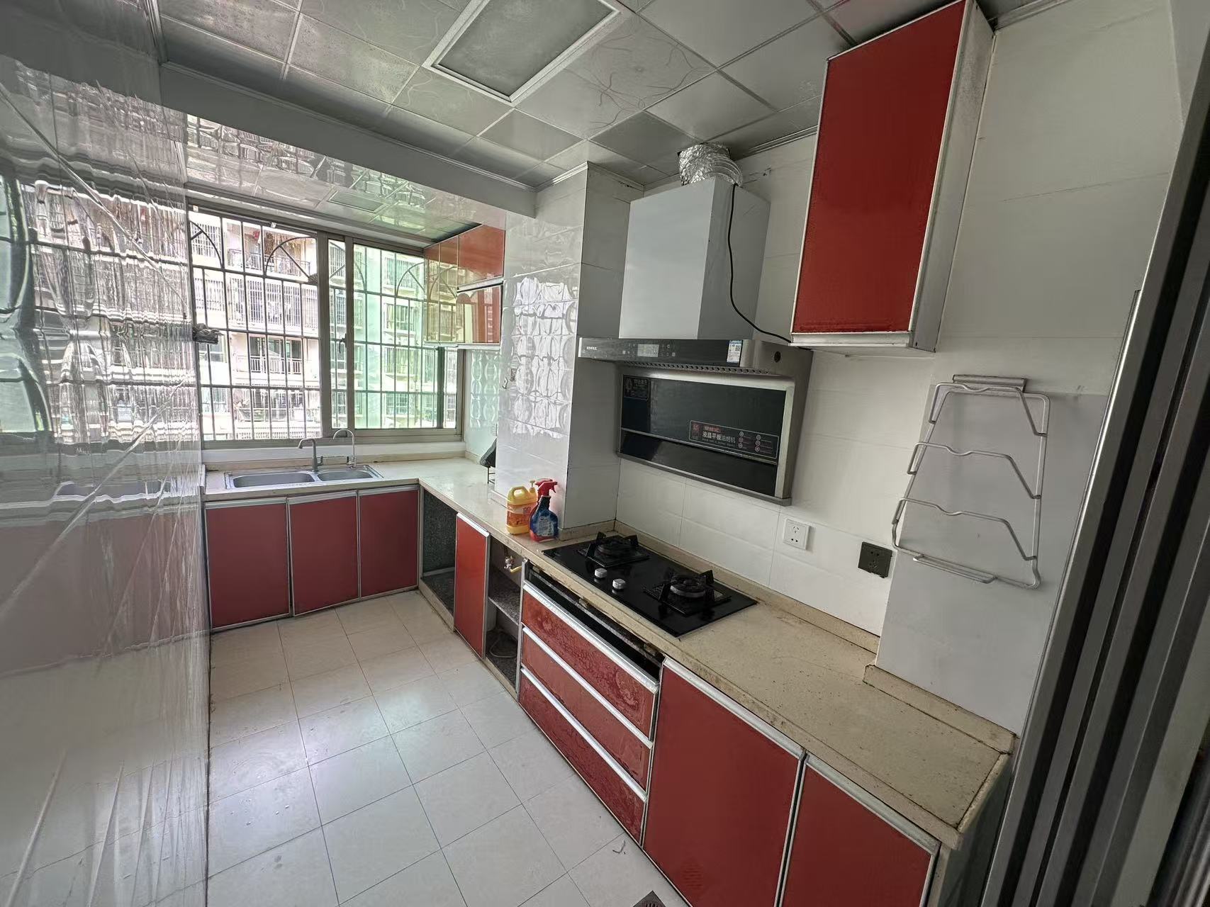 天龙湾小区 3室2厅2卫 2600.0元/月 天龙湾小区 3室2厅2卫 2600.0元/月室内图