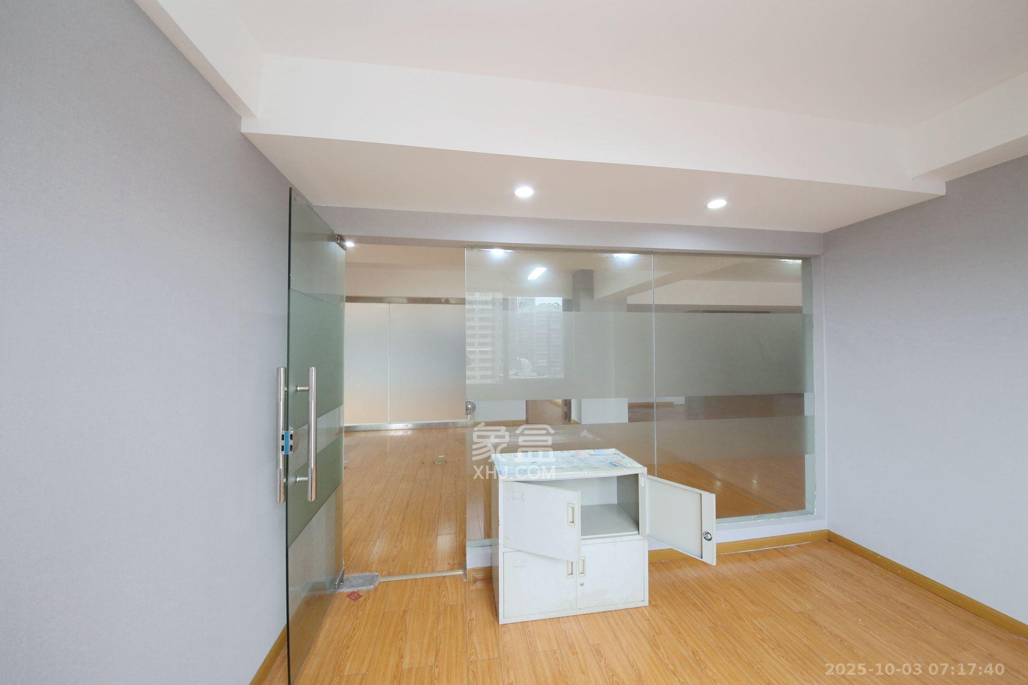 元盛大厦  6室2厅1卫    10000.0元/月室内图