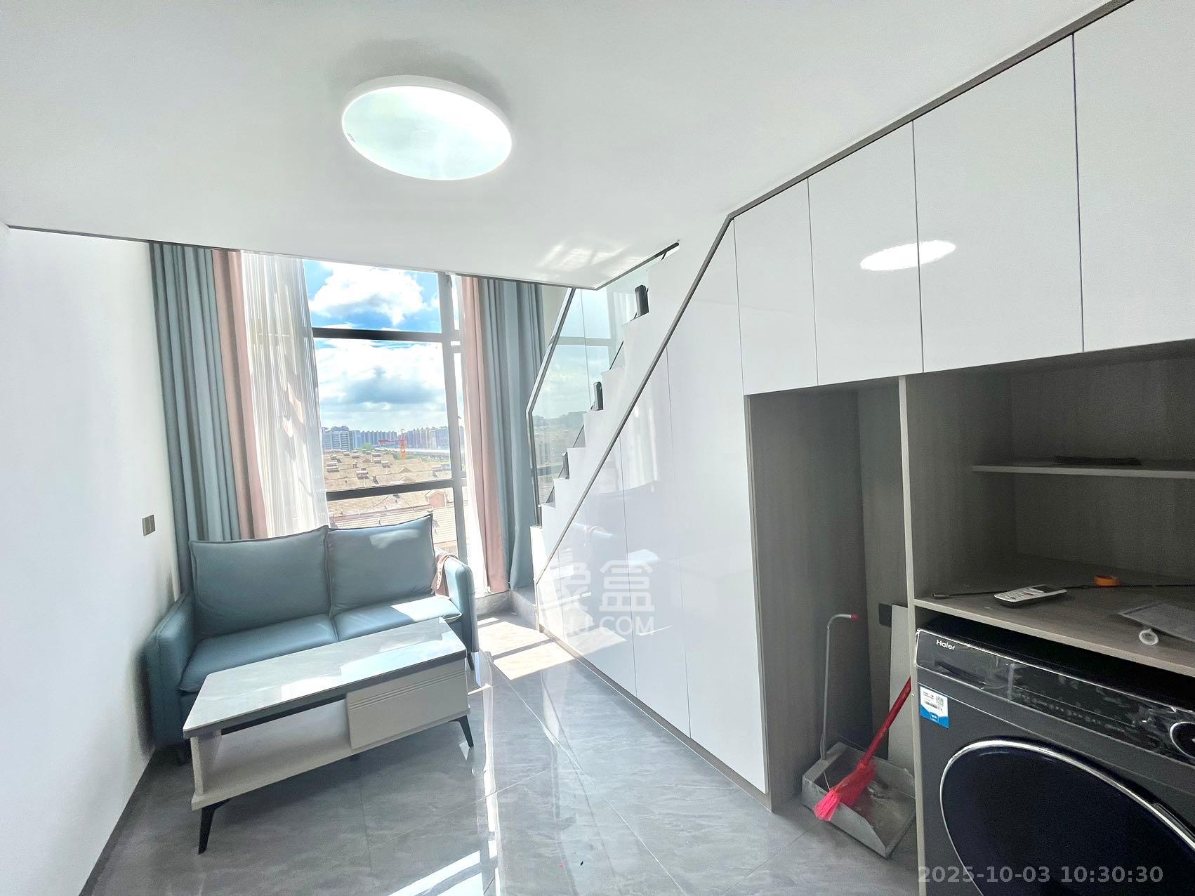 新长海D1站 1室1厅1卫 1600.0元/月 新长海D1站 1室1厅1卫 1600.0元/月室内图