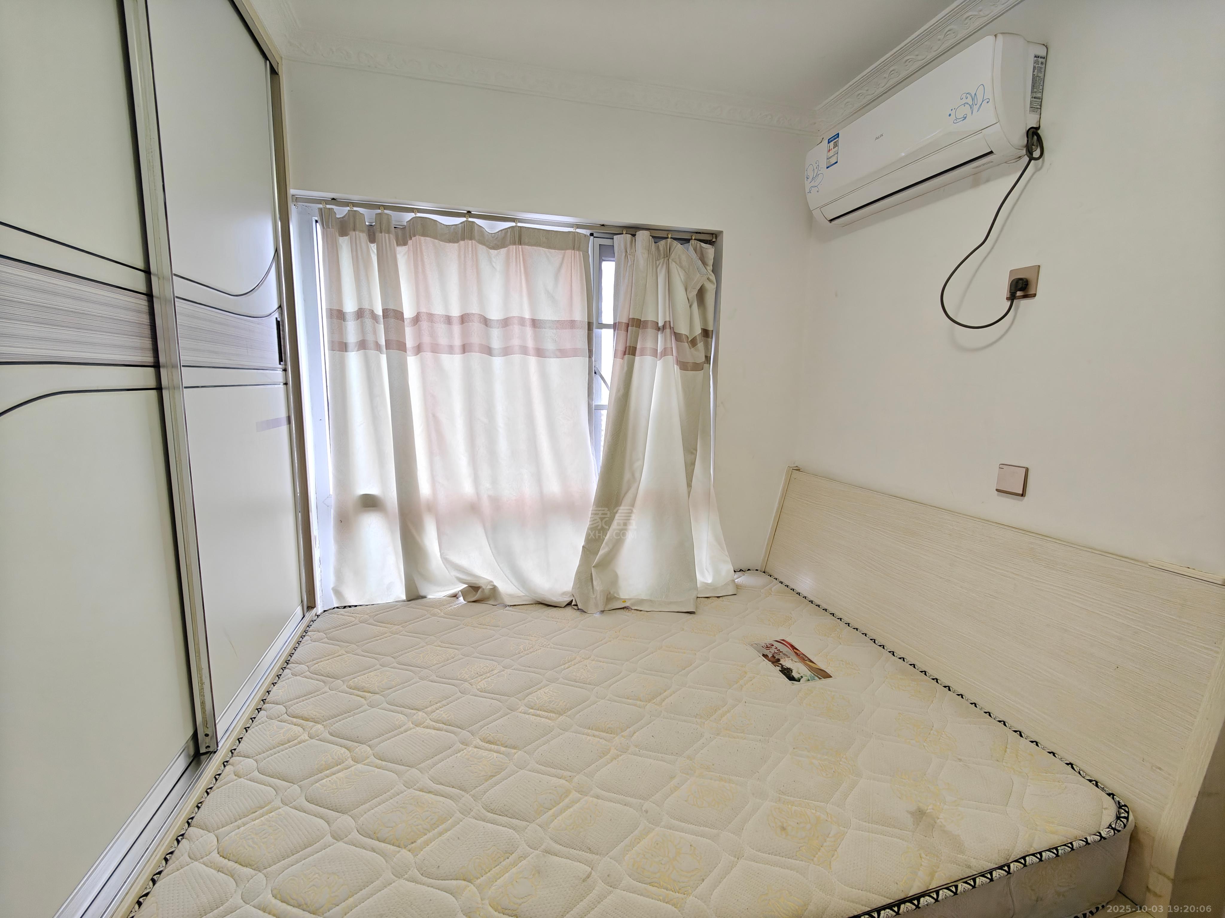 美的城三期 2室2厅1卫 1600.0元/月 美的城三期 2室2厅1卫 1600.0元/月室内图