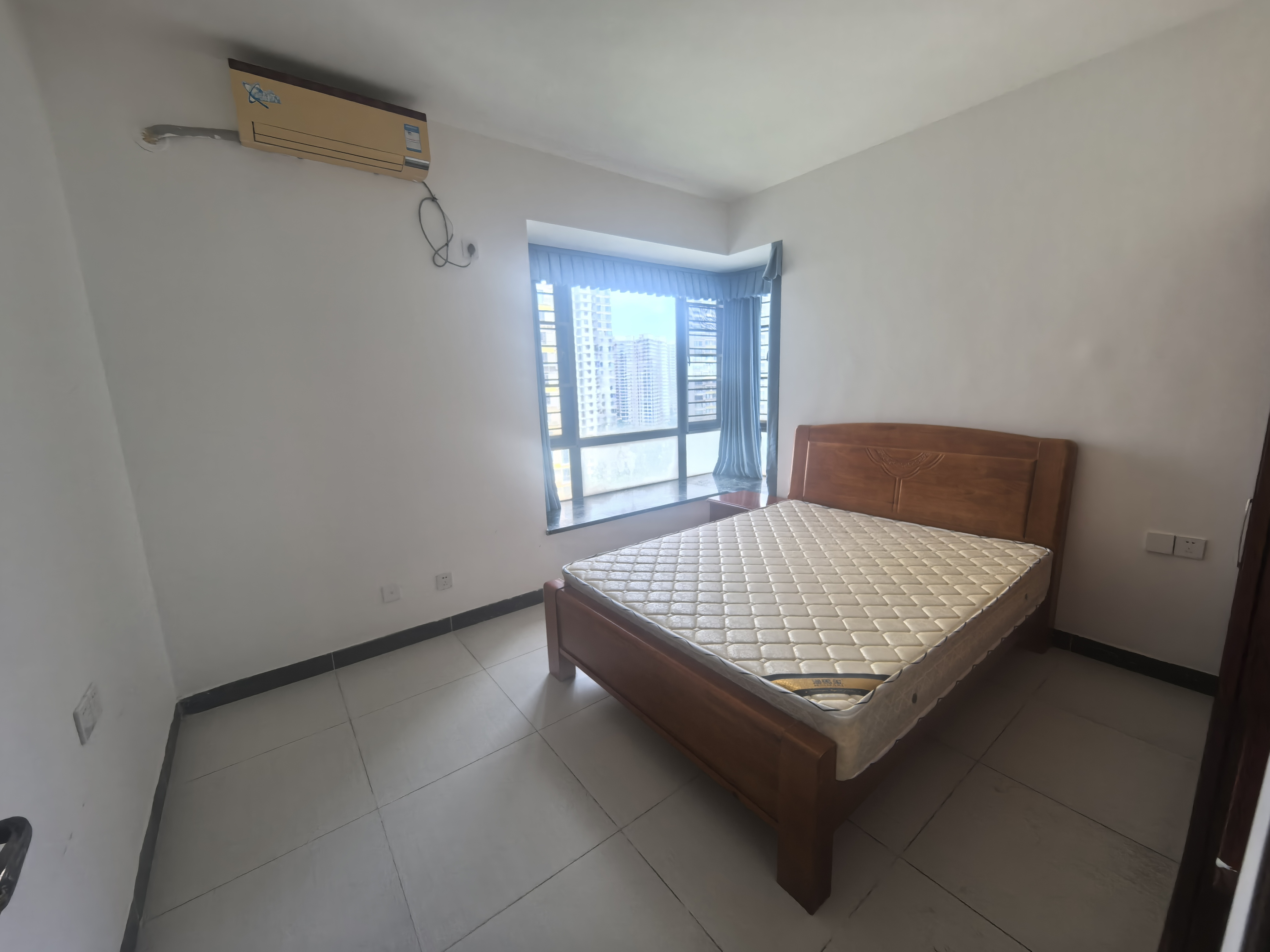 海岸壹号 3室2厅2卫 4500.0元/月 海岸壹号 3室2厅2卫 4500.0元/月室内图