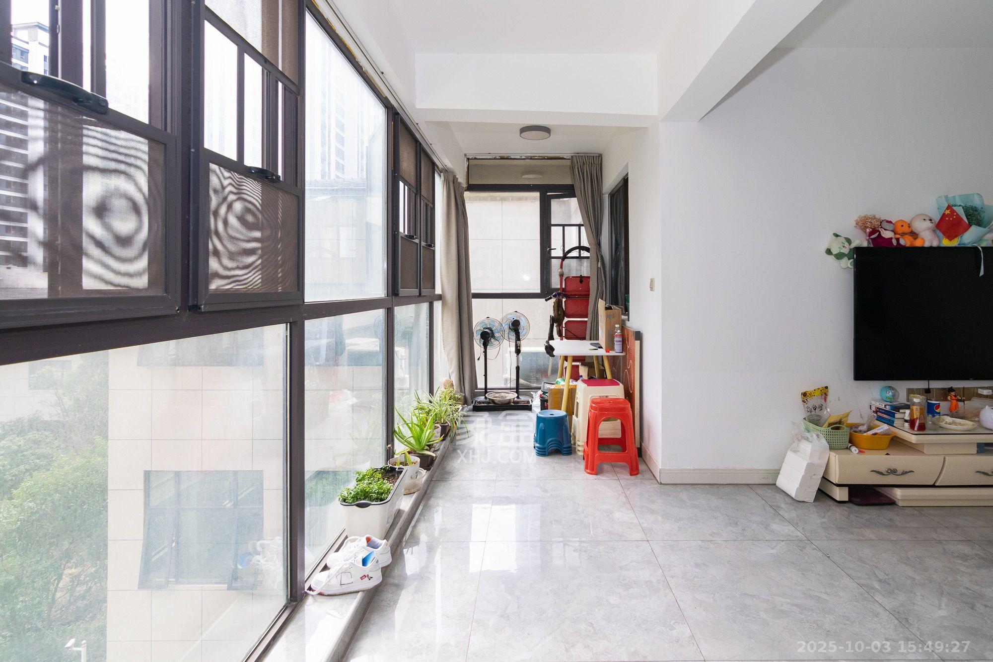 新华联梦想城 4室2厅2卫 2300.0元/月 新华联梦想城 4室2厅2卫 2300.0元/月室内图