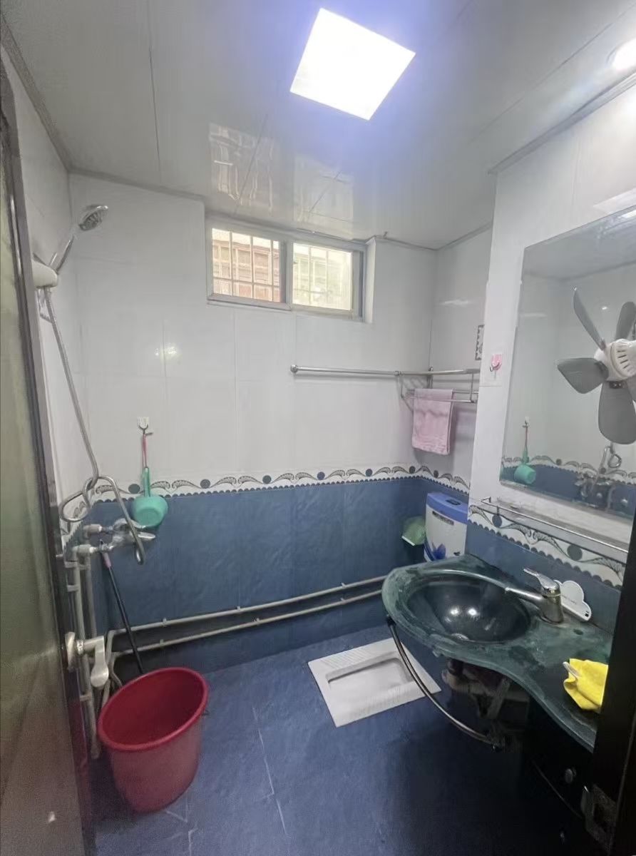 俊园大厦 3室2厅1卫 2500.0元/月 俊园大厦 3室2厅1卫 2500.0元/月室内图