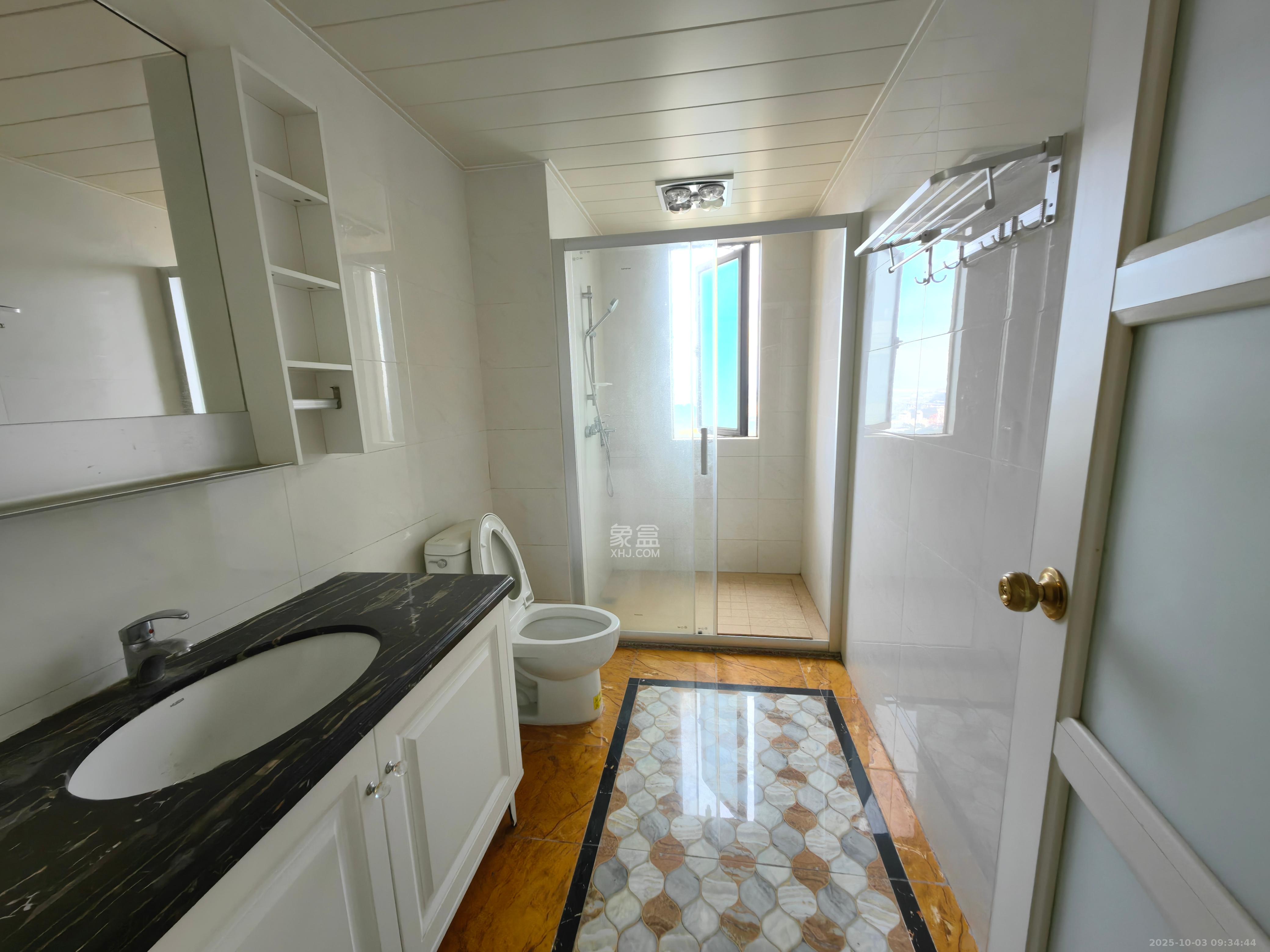 碧桂园威尼斯城 4室2厅2卫 3500.0元/月 碧桂园威尼斯城 4室2厅2卫 3500.0元/月室内图