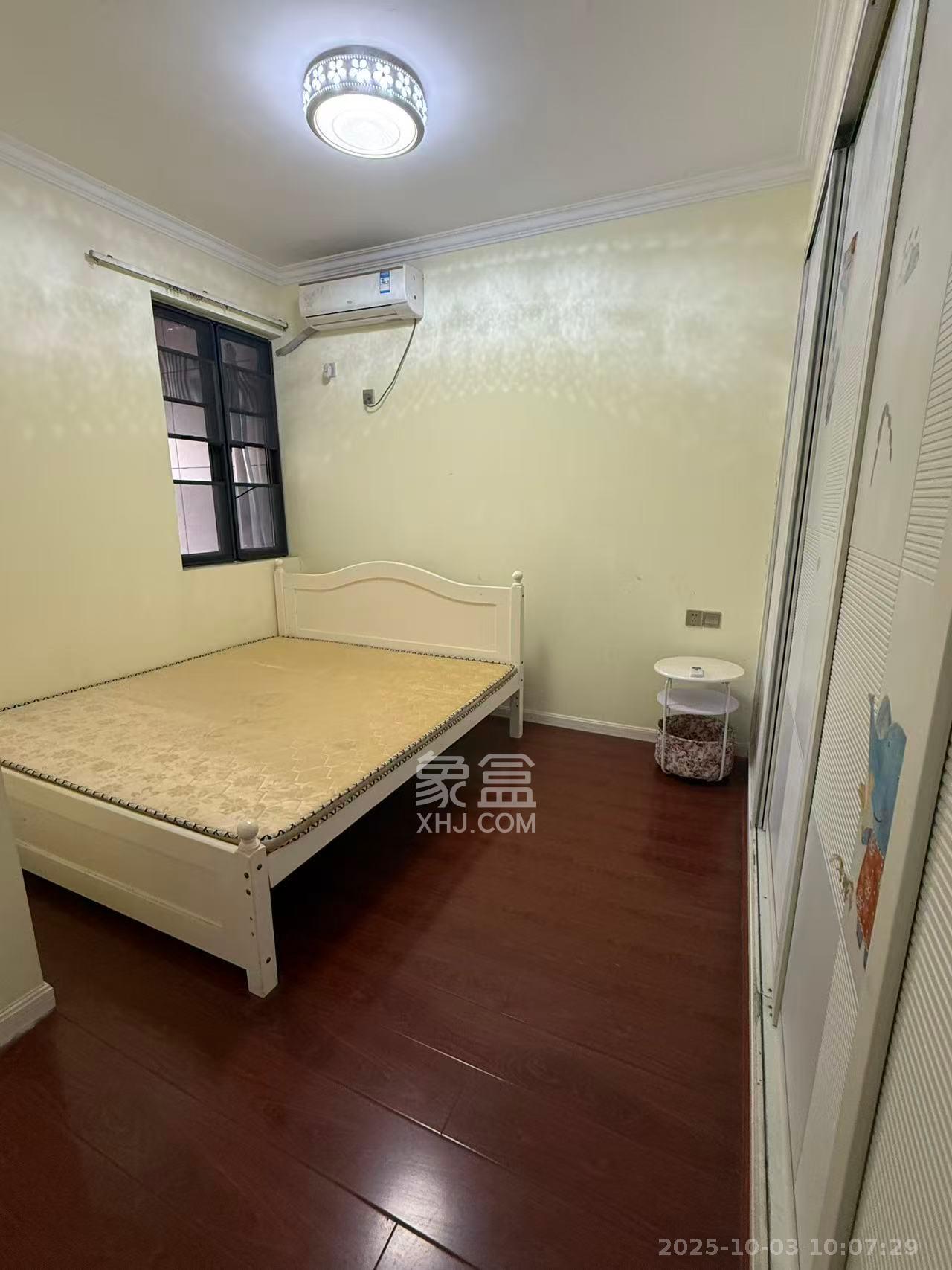 世茂外滩里(世茂铂翠湾三期) 3室2厅1卫 2800.0元/月 世茂外滩里(世茂铂翠湾三期) 3室2厅1卫 2800.0元/月室内图