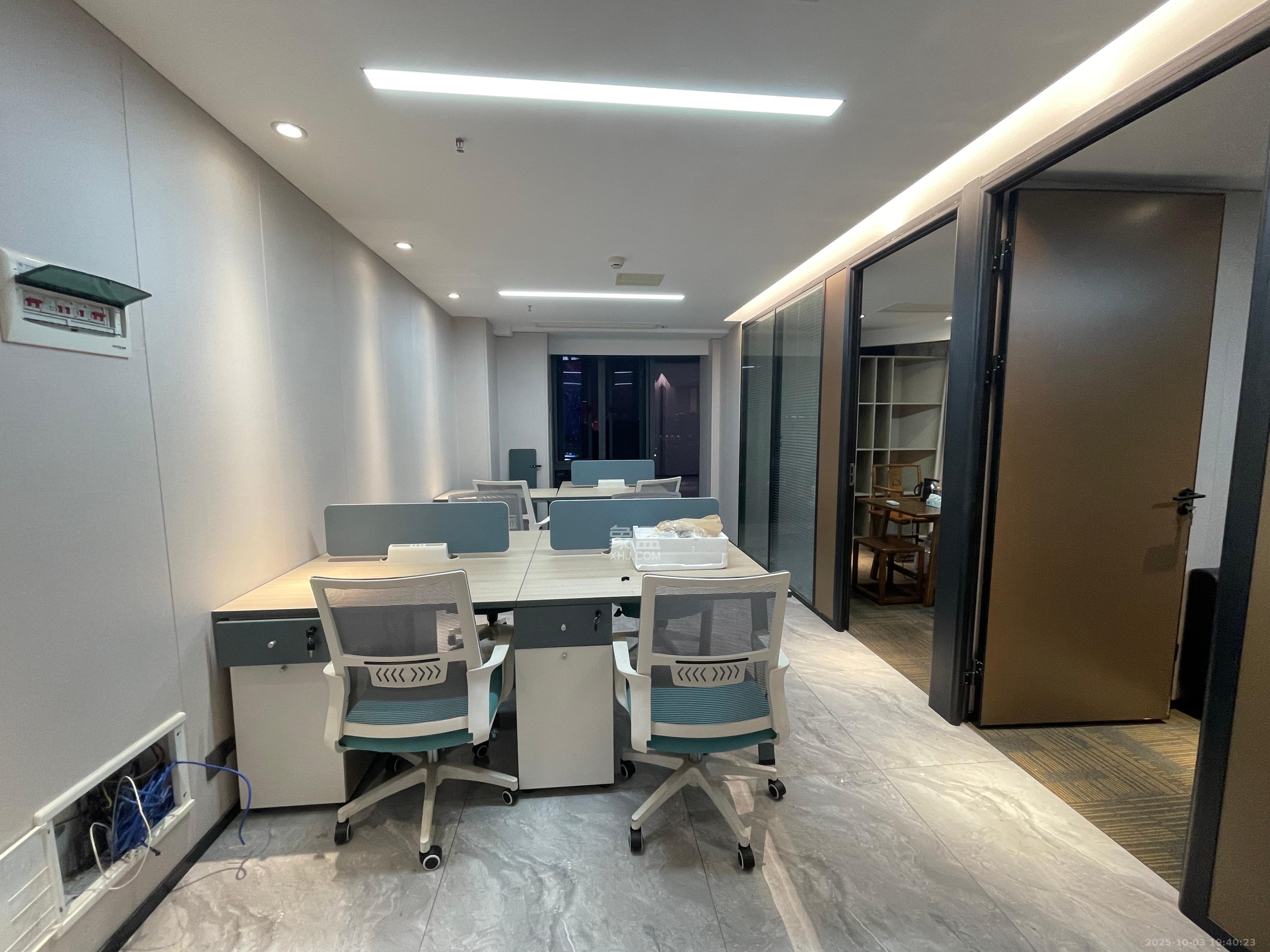 万润时光里  2室1厅1卫    4800.0元/月 万润时光里  2室1厅1卫    4800.0元/月