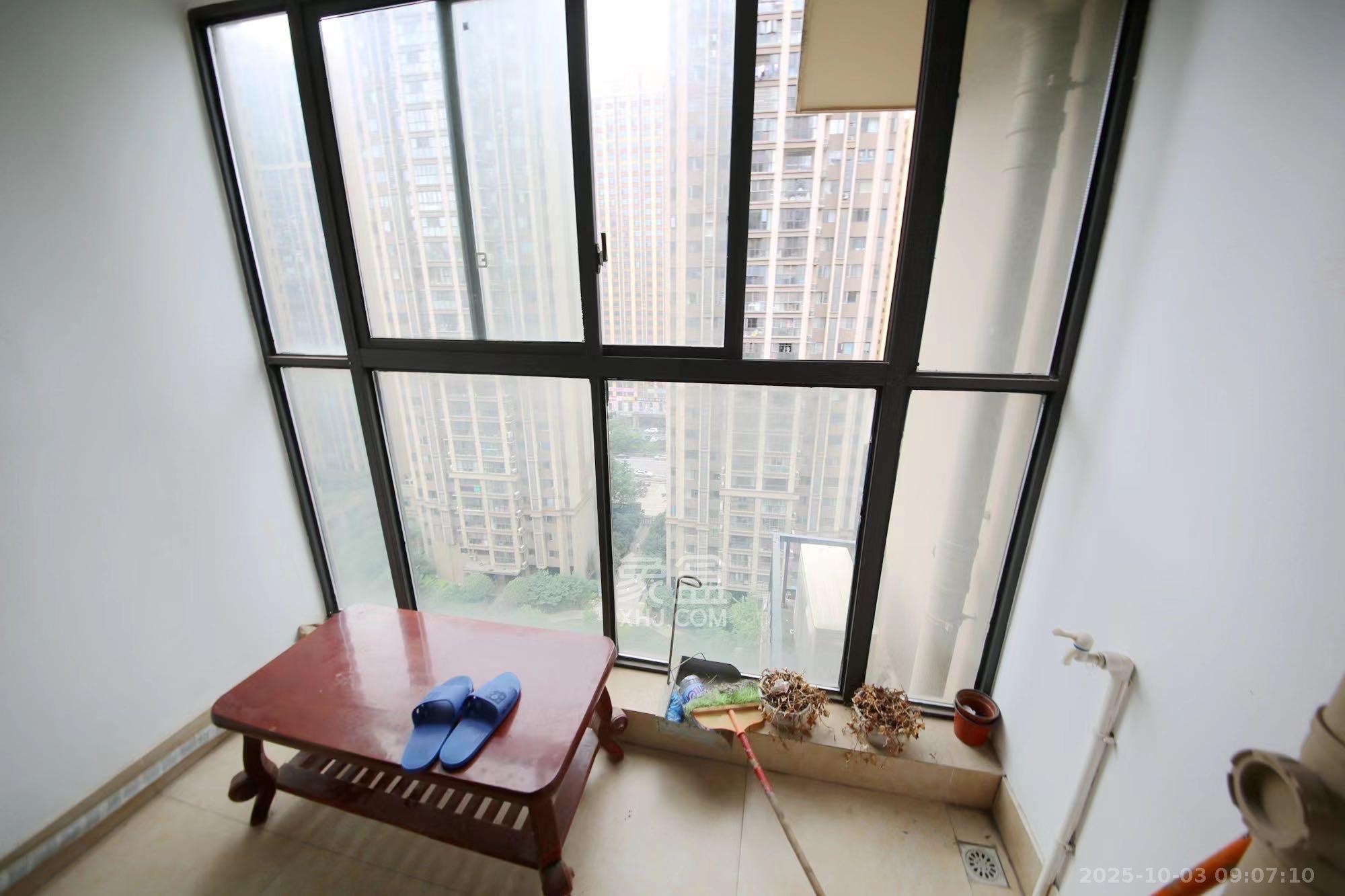 雨花公馆(紫苔名苑)  3室2厅2卫    2500.0元/月室内图