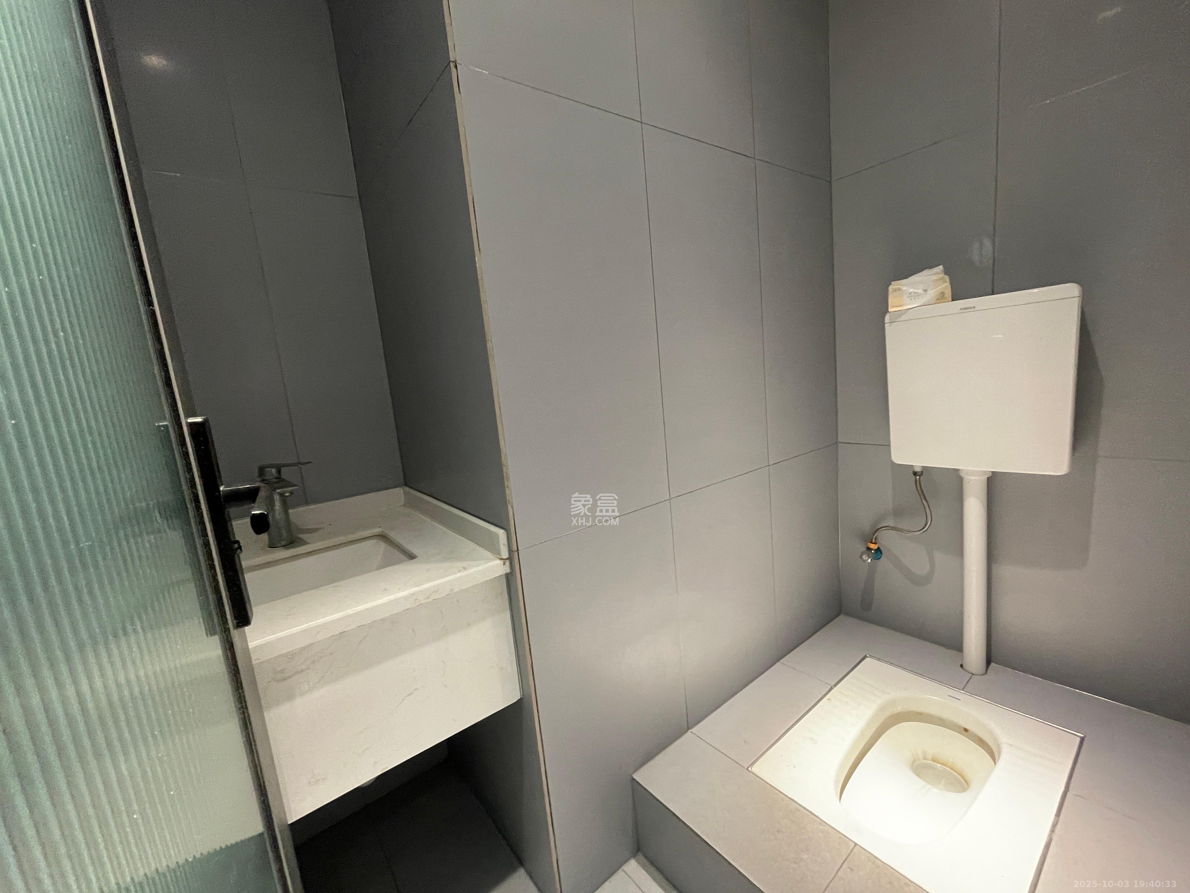 万润时光里  2室1厅1卫    4800.0元/月室内图