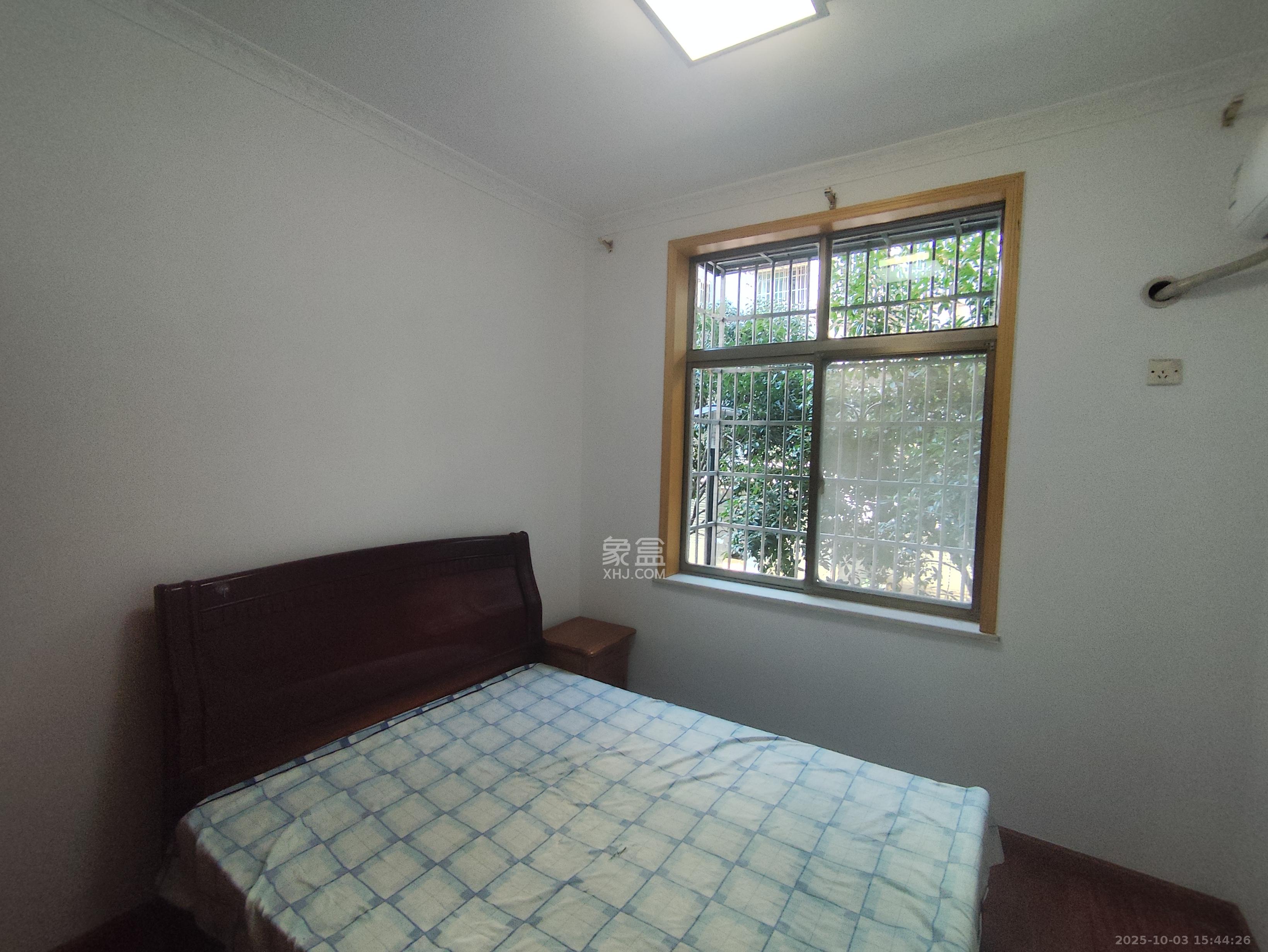 金桂小区一期 2室1厅1卫 1600.0元/月 金桂小区一期 2室1厅1卫 1600.0元/月室内图