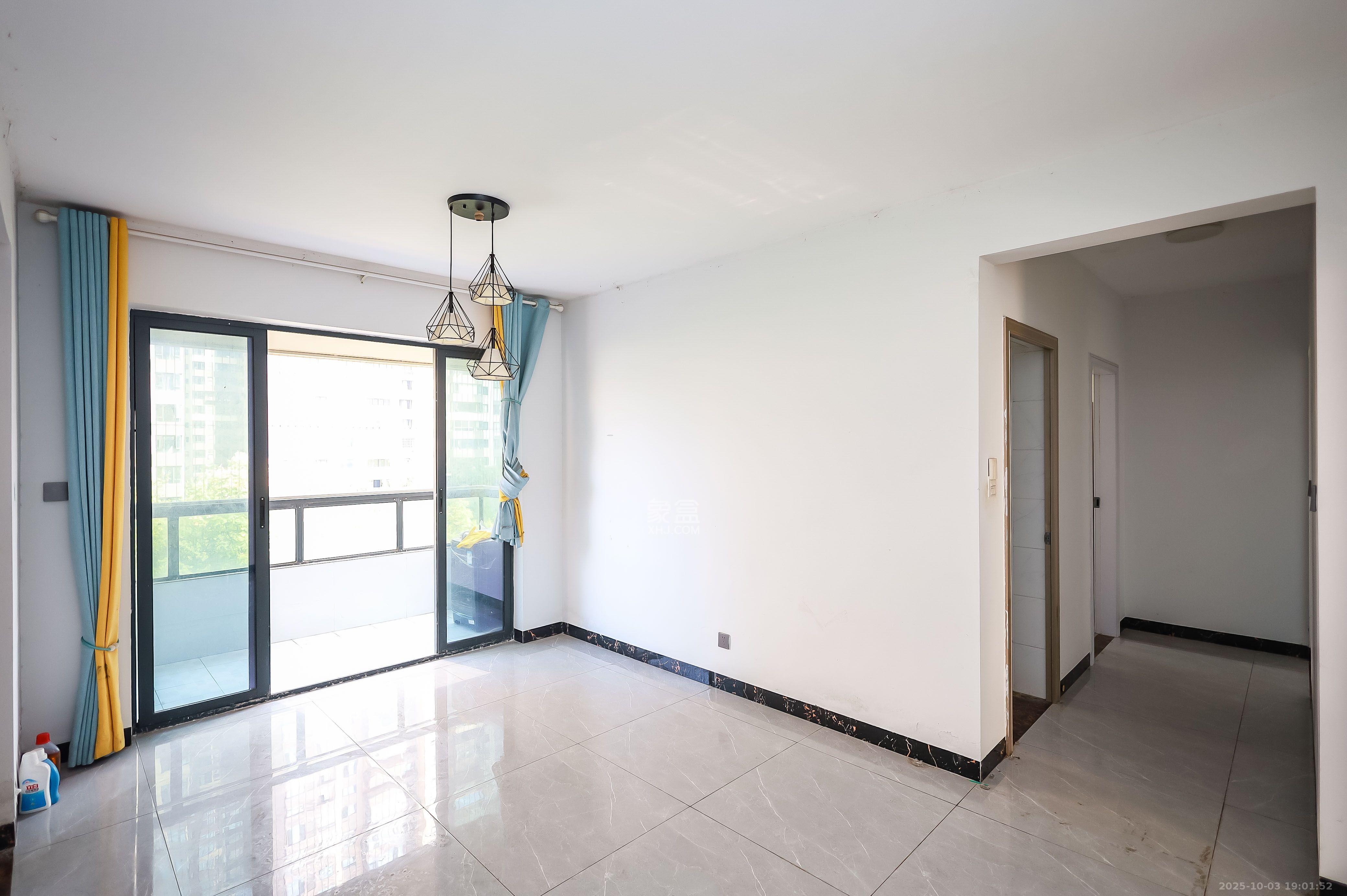 长房云时代 4室2厅2卫 2800.0元/月 长房云时代 4室2厅2卫 2800.0元/月室内图