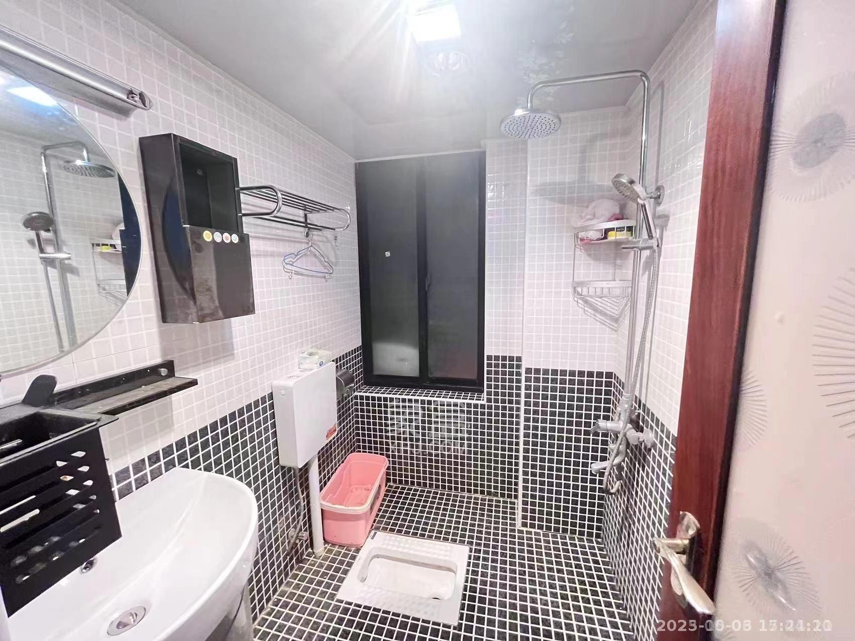 百江花园  1室1厅1卫    1200.0元/月室内图