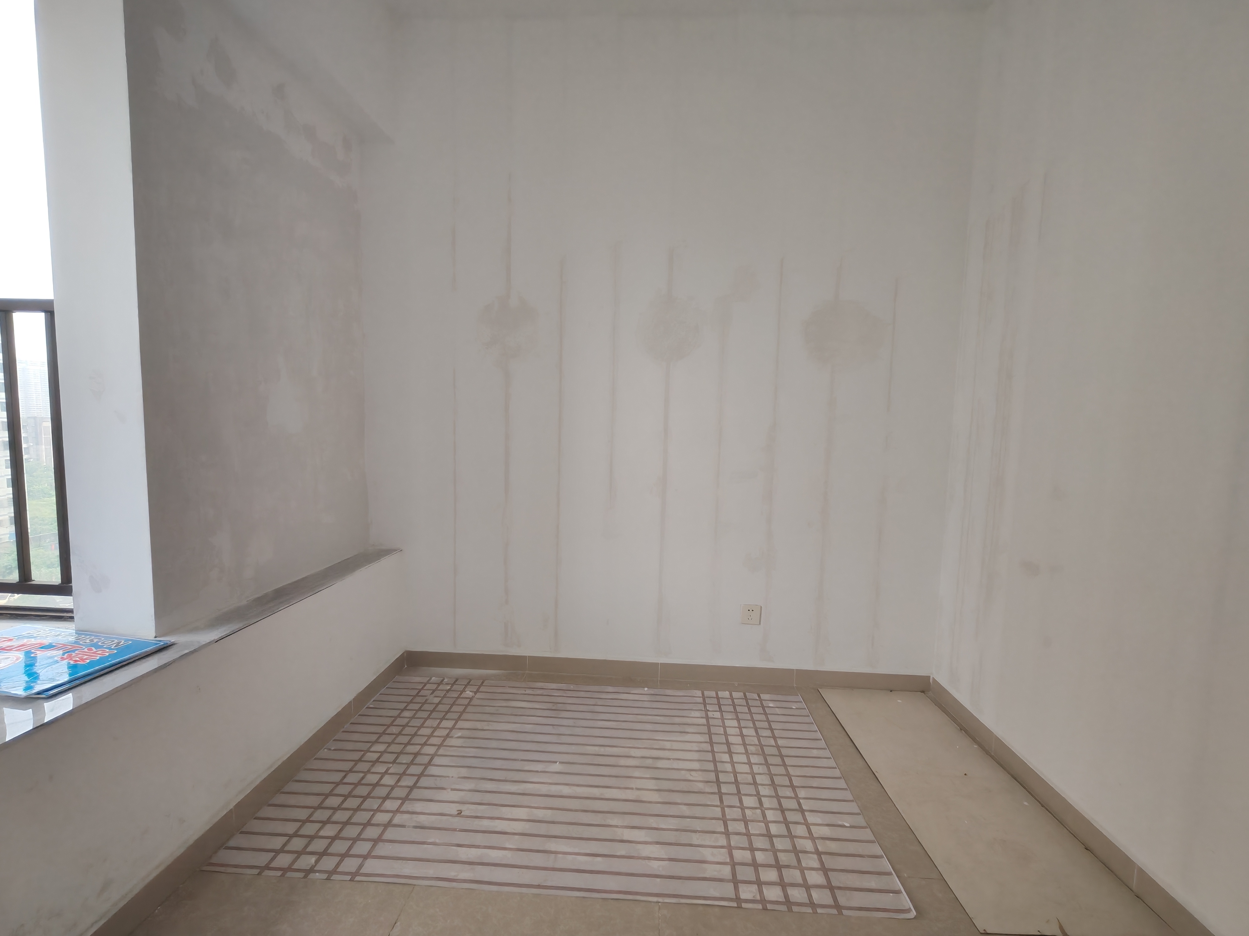 中交怡湖雅苑 4室2厅2卫 3200.0元/月 中交怡湖雅苑 4室2厅2卫 3200.0元/月室内图