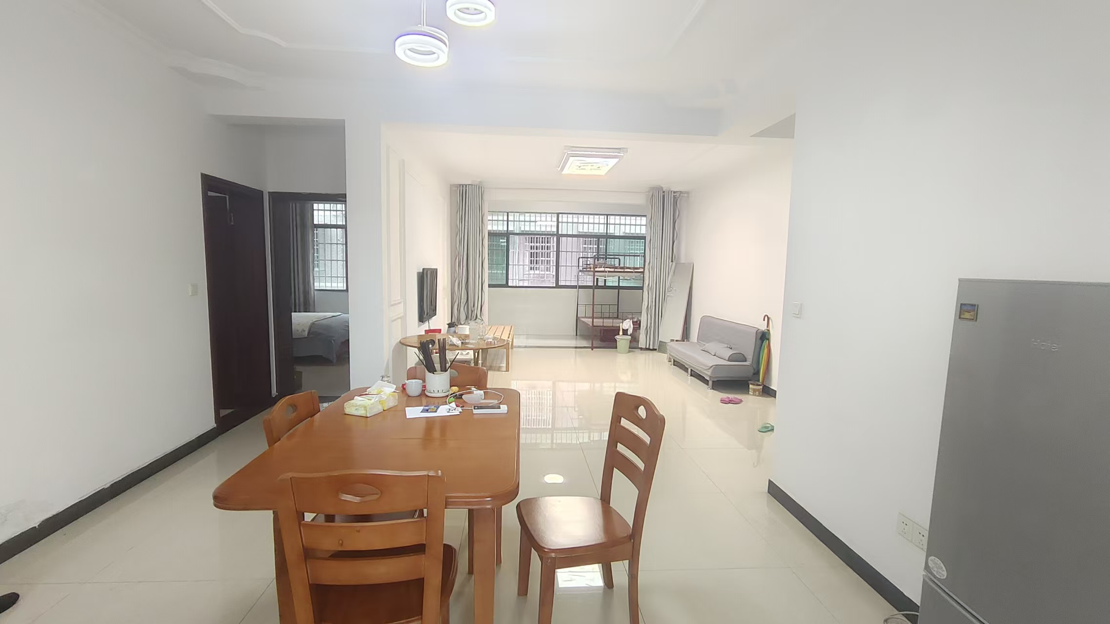 应电家园  3室2厅1卫    1000.0元/月室内图