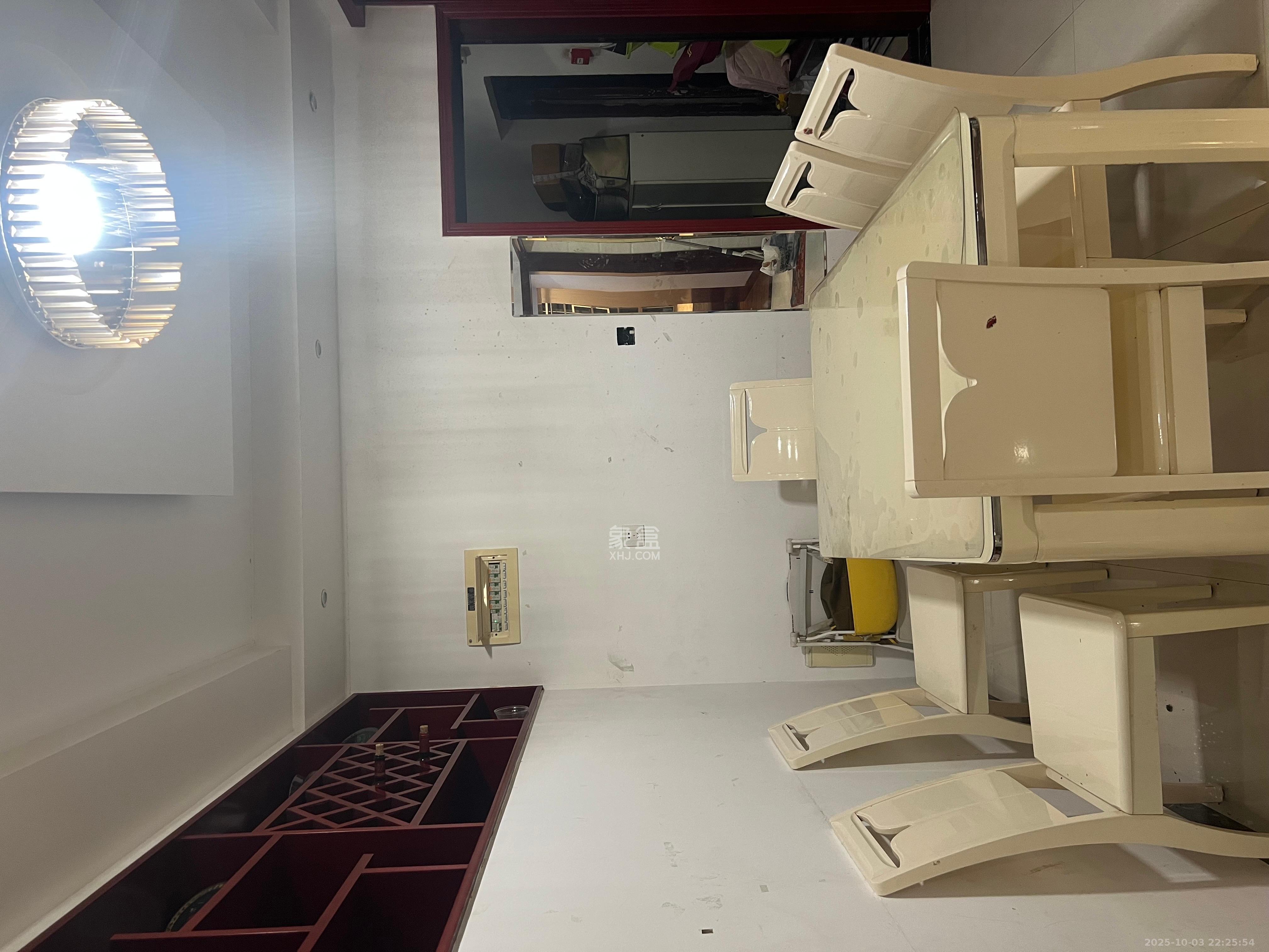 丽发新城 2室2厅1卫 1800.0元/月 丽发新城 2室2厅1卫 1800.0元/月室内图