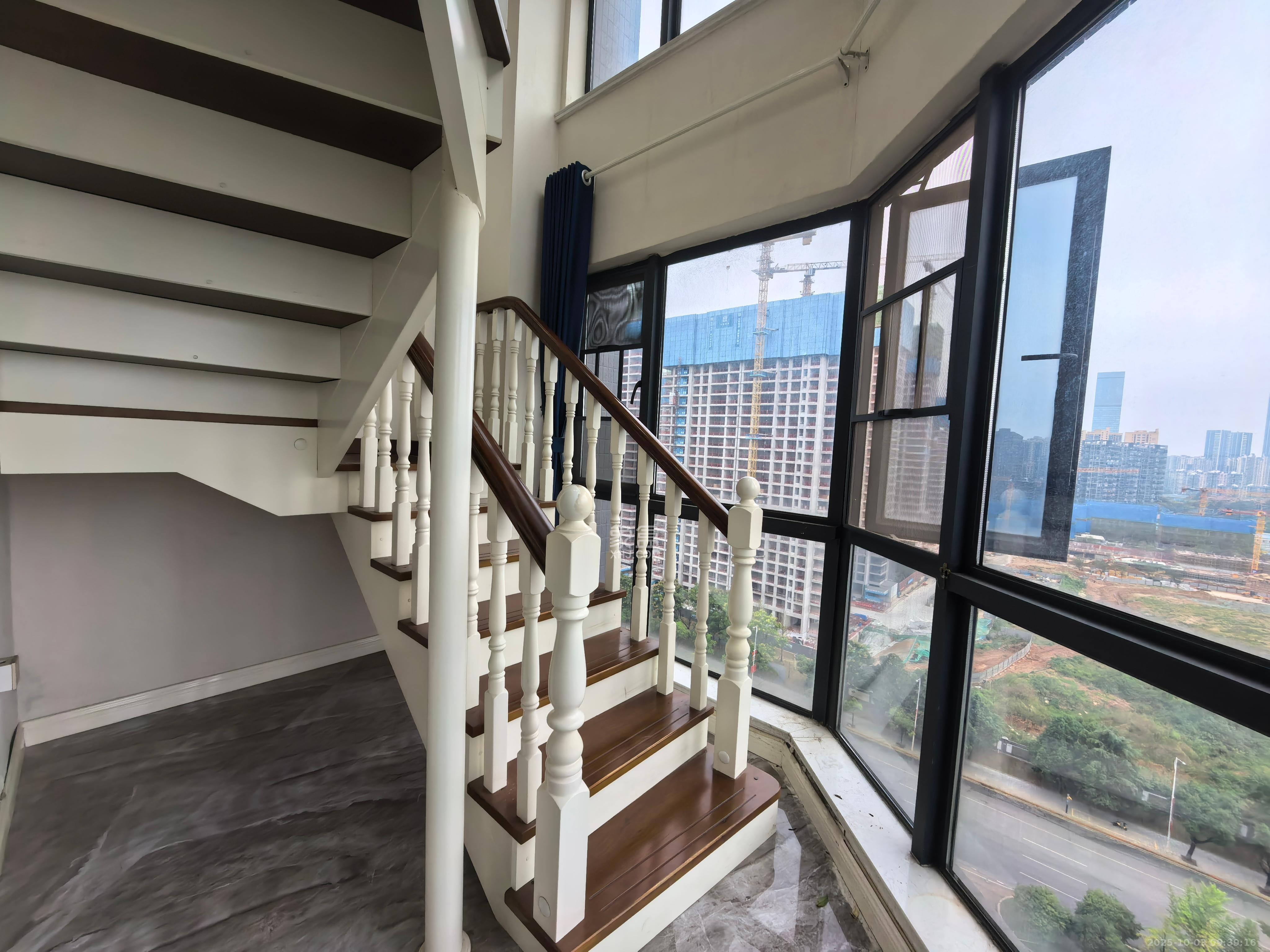 京武浪琴山一、二期 1室0厅0卫 4000.0元/月 京武浪琴山一、二期 1室0厅0卫 4000.0元/月室内图