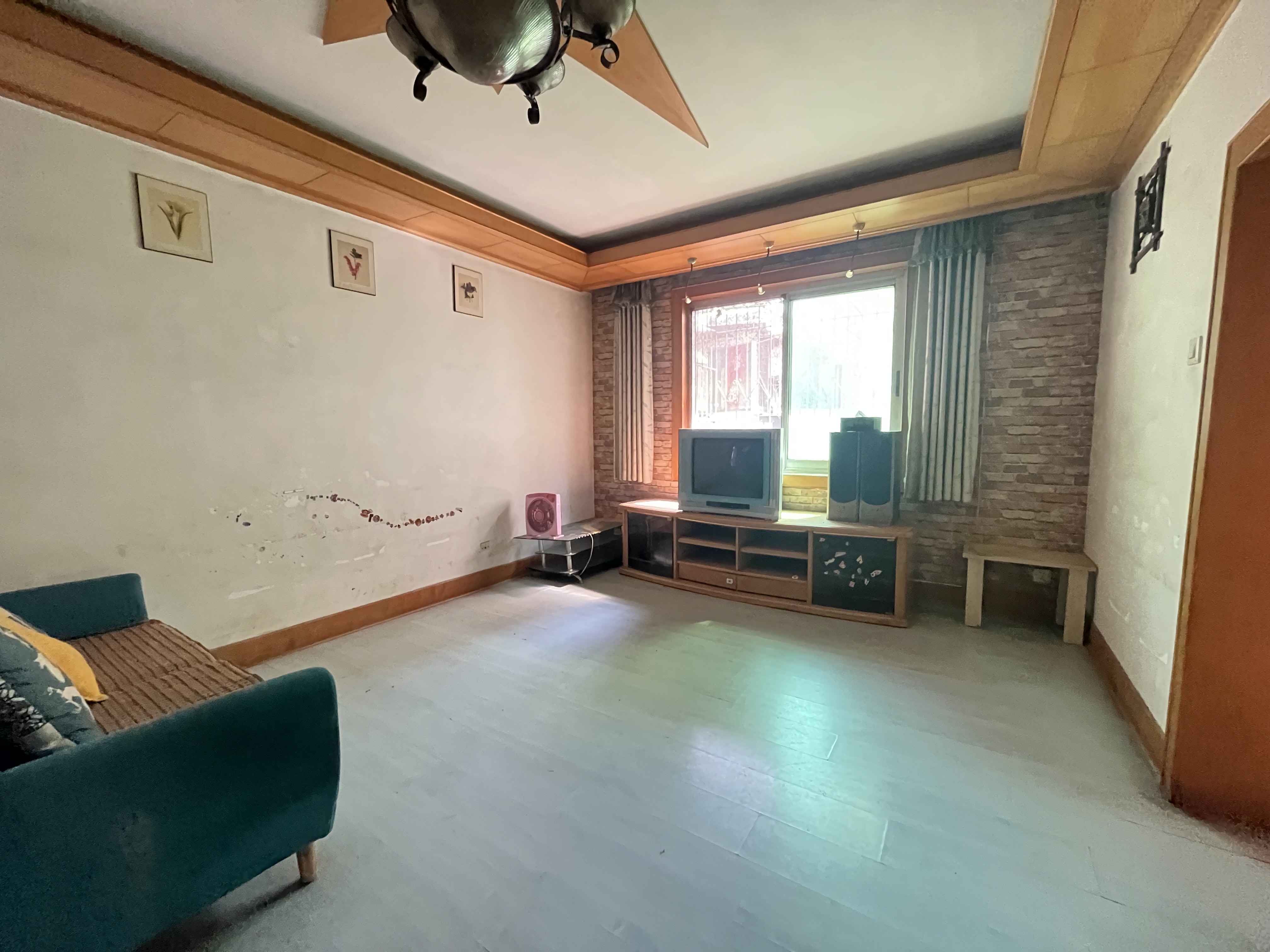 景园小区  2室1厅1卫   1300.00元/月户型图