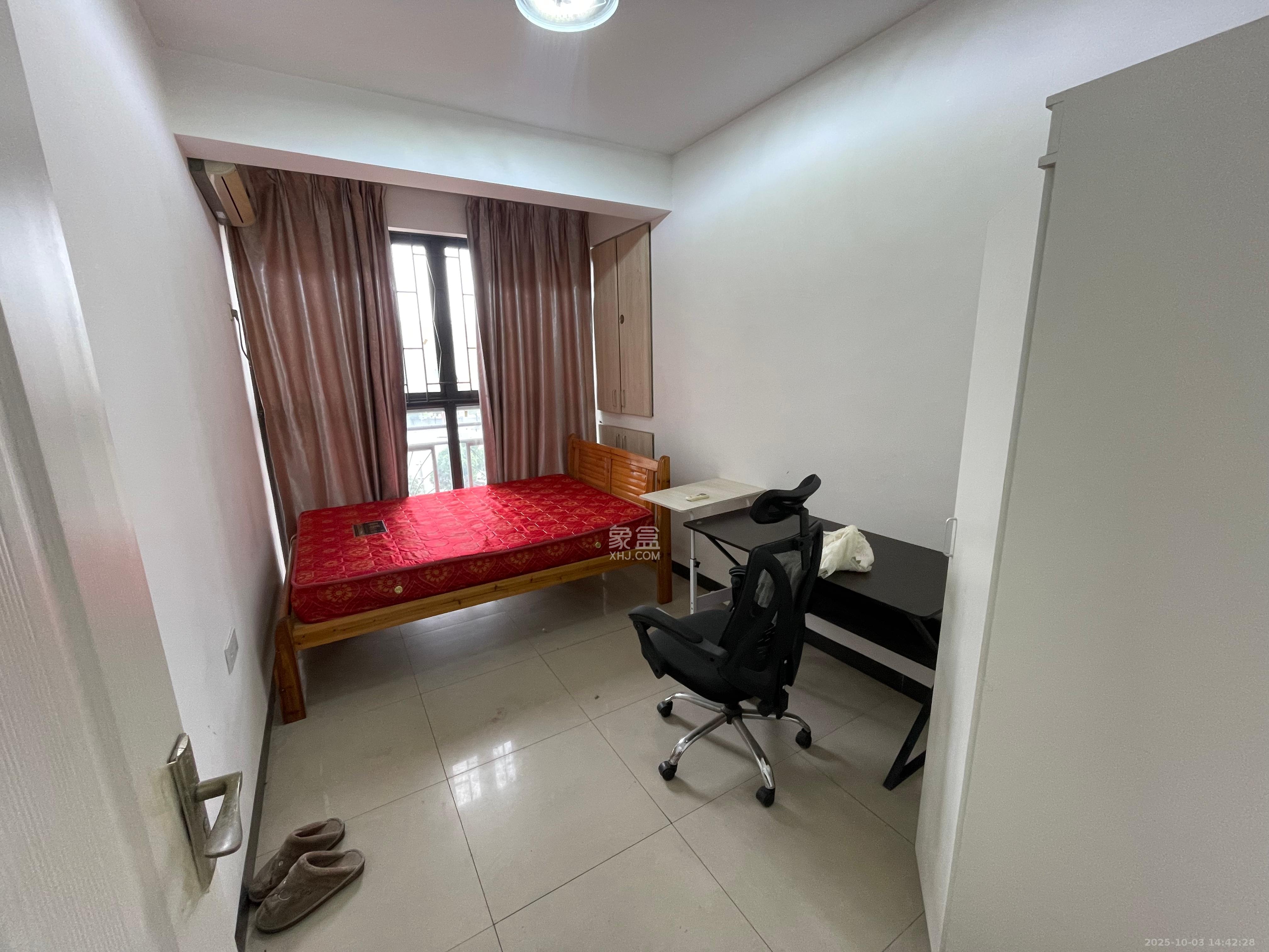 高信向日葵 3室2厅2卫 2500.0元/月 高信向日葵 3室2厅2卫 2500.0元/月室内图