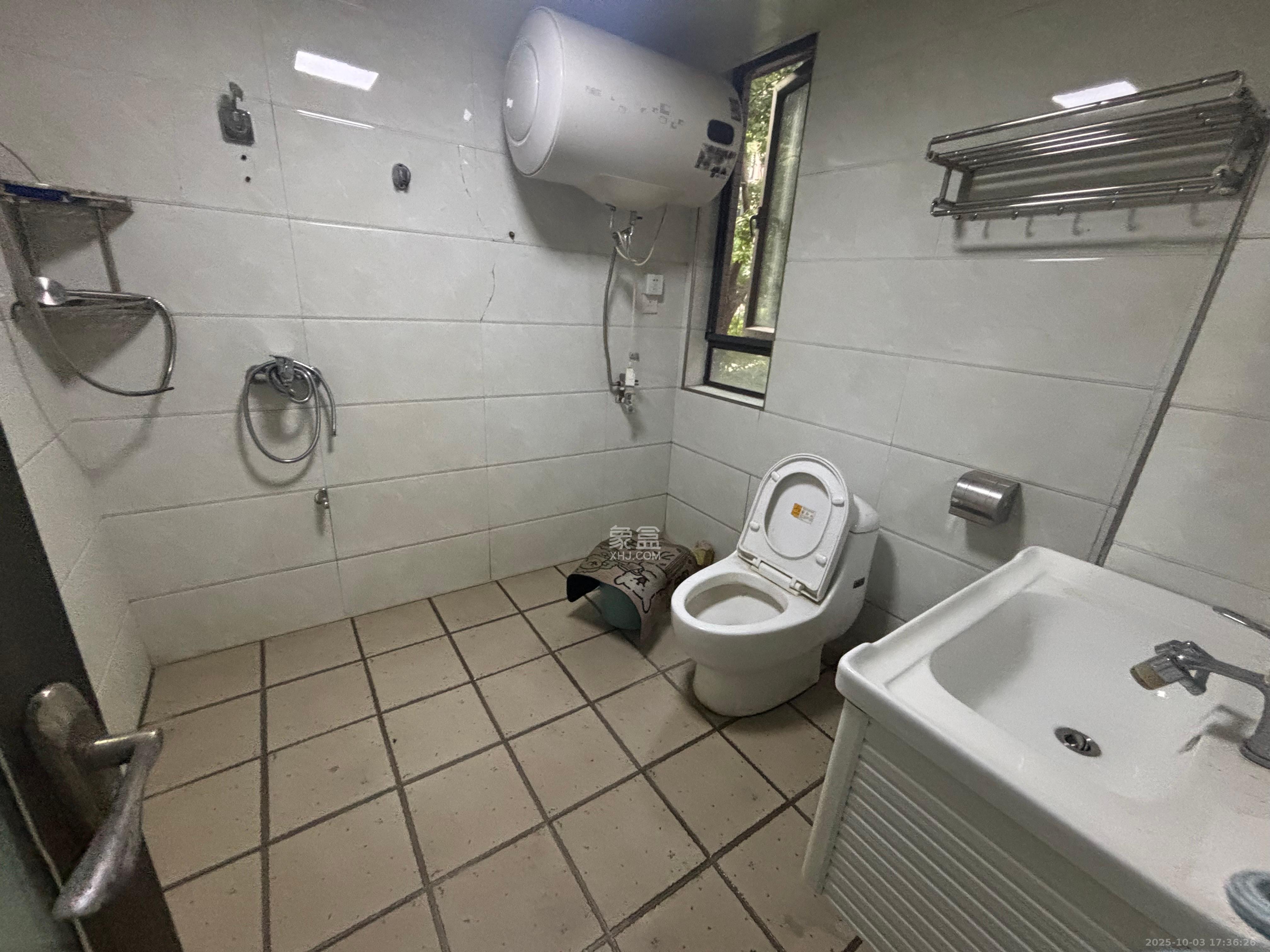 东岸梅园小区 4室2厅2卫 3000.0元/月 东岸梅园小区 4室2厅2卫 3000.0元/月室内图