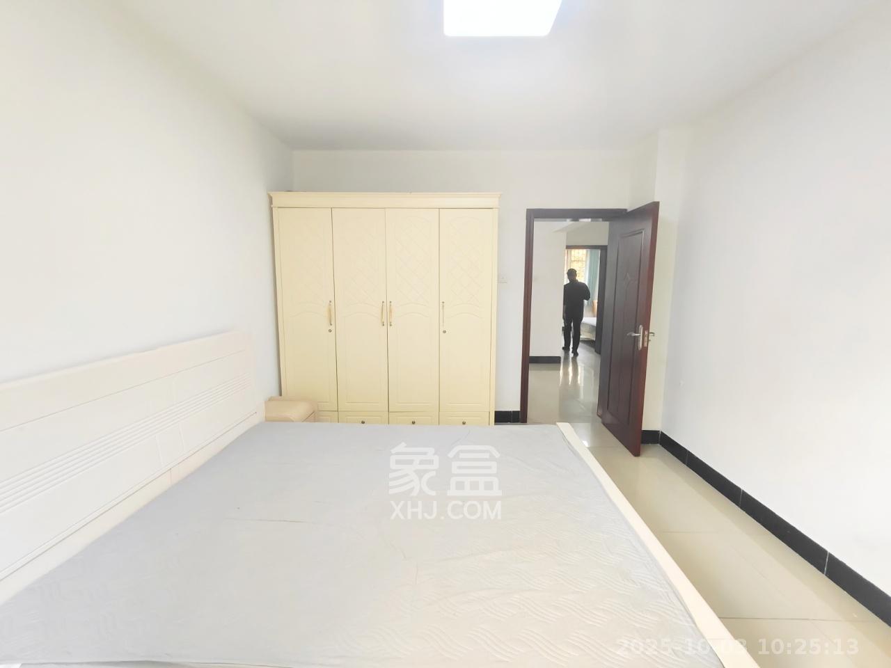 枫林美景  2室2厅1卫   2300.00元/月室内图