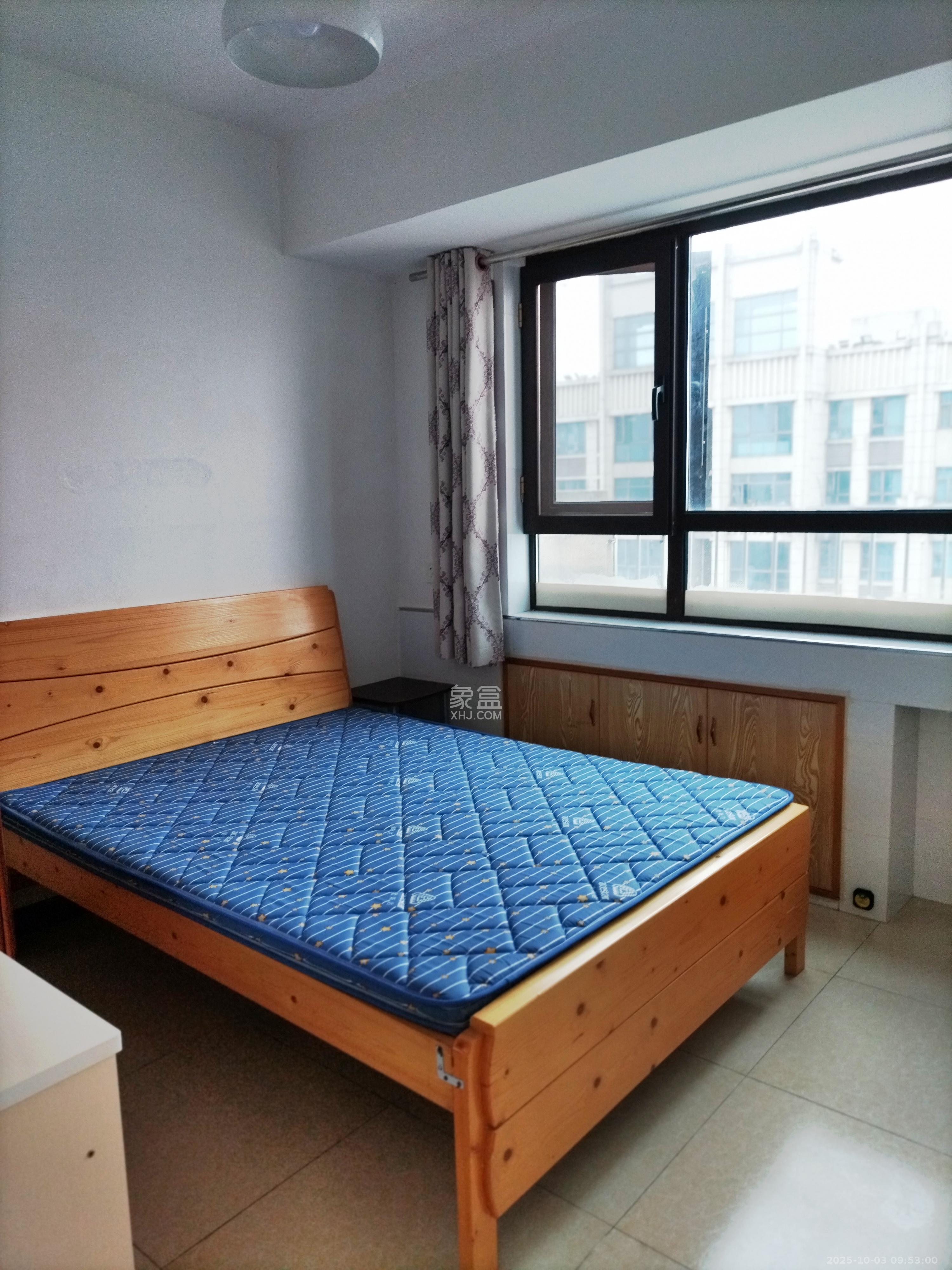 天下一家 3室1厅1卫 2000.0元/月 天下一家 3室1厅1卫 2000.0元/月室内图