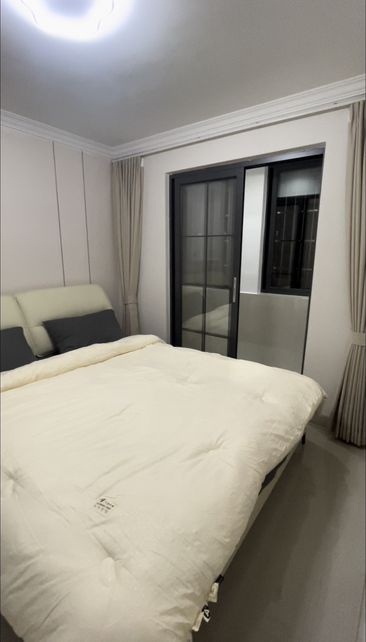 合和大厦  1室0厅1卫    53.0万客厅