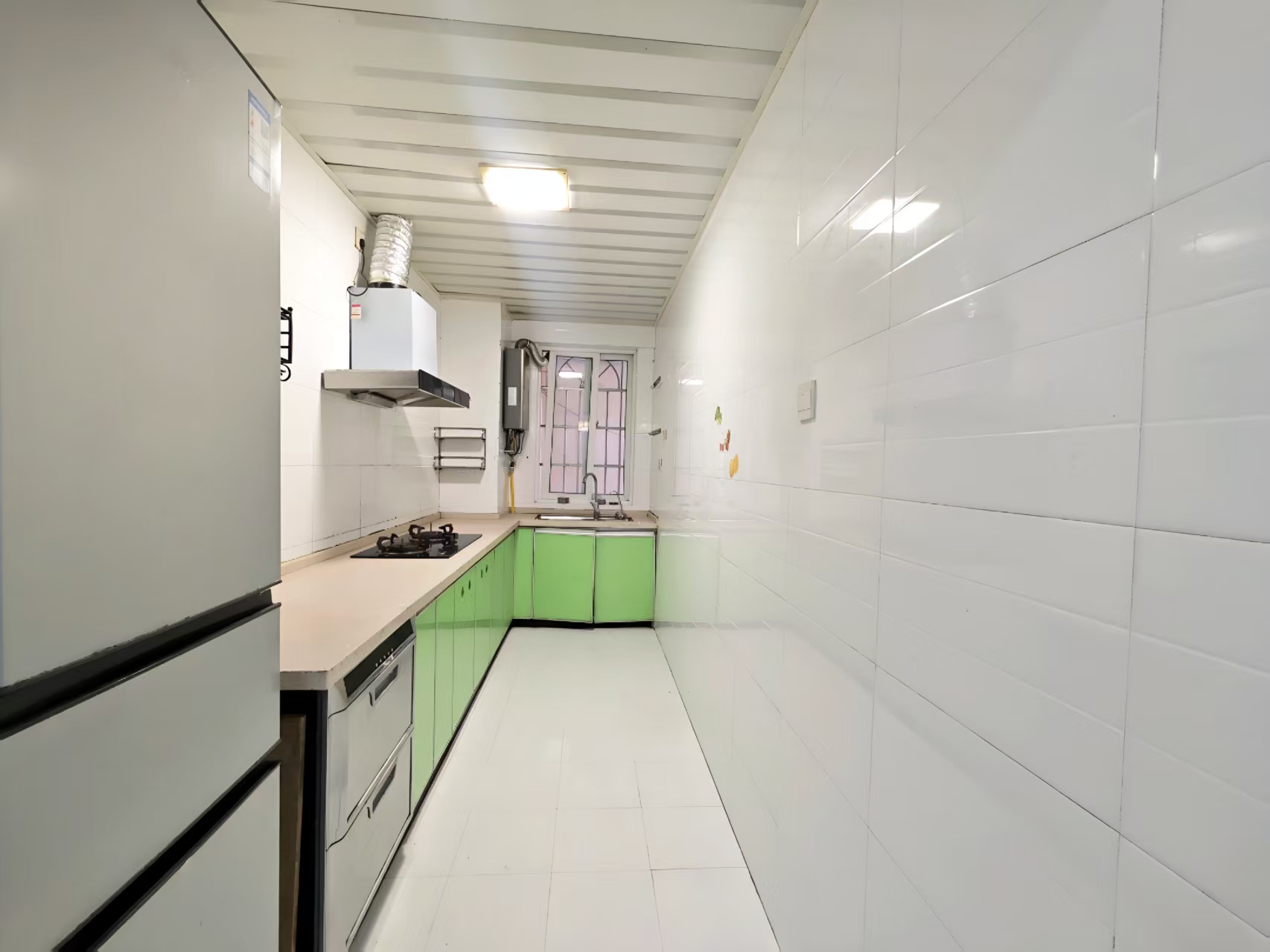 南亚广场 3室2厅2卫 2600.0元/月 南亚广场 3室2厅2卫 2600.0元/月室内图