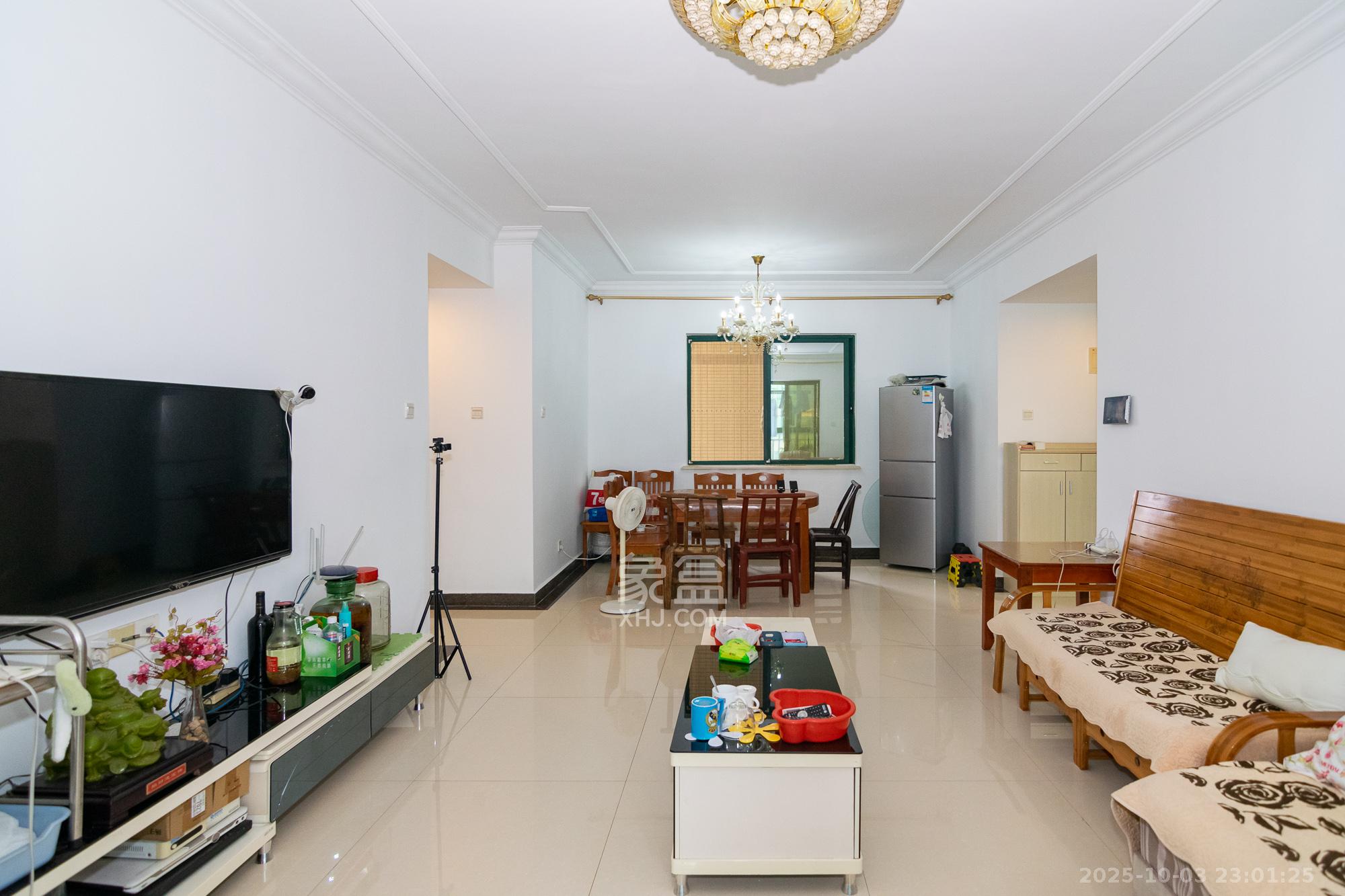 富基世纪公园 3室2厅1卫 58.8万 富基世纪公园 3室2厅1卫 58.8万客厅