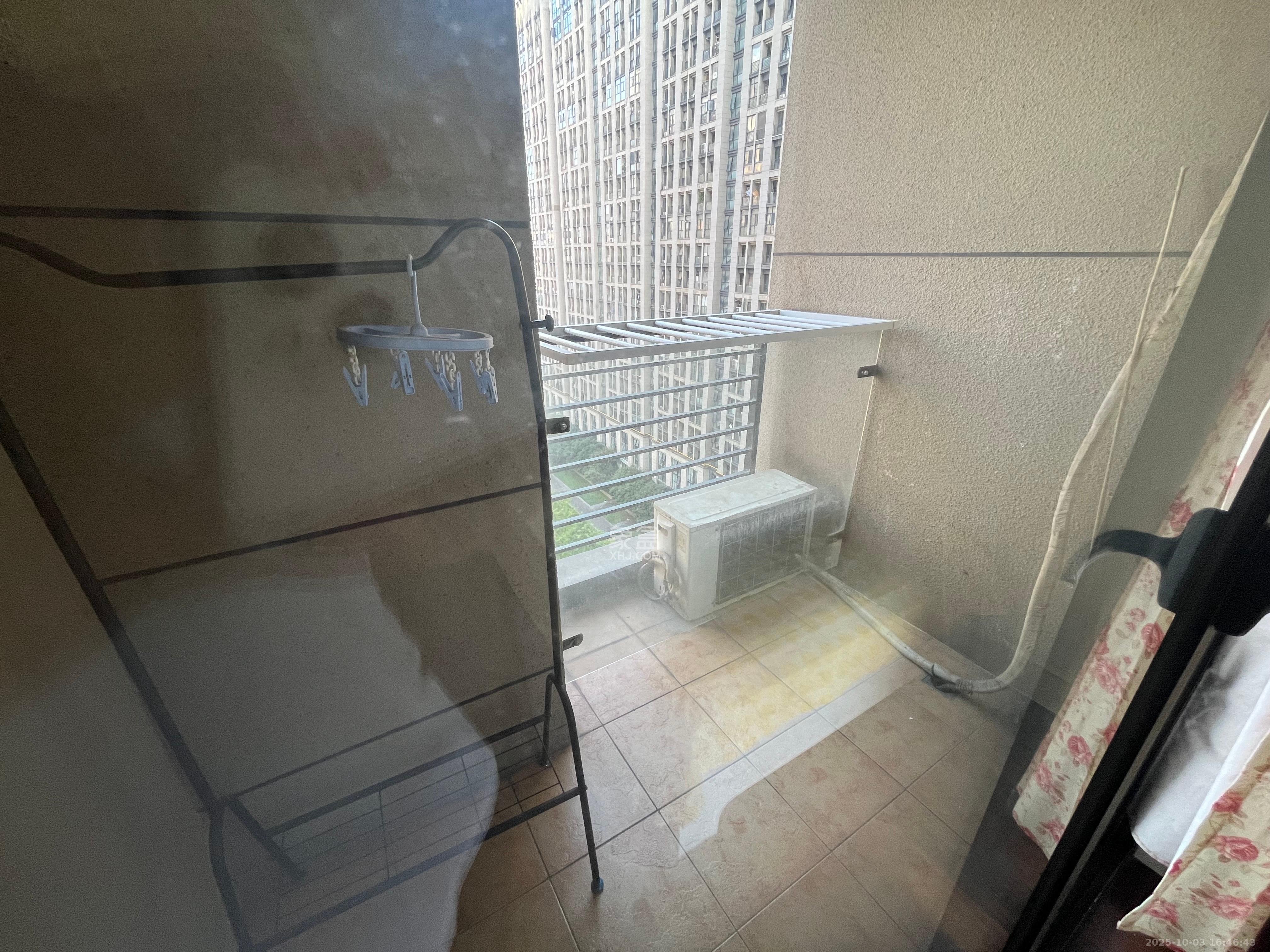 郡原广场 2室2厅1卫 2000.0元/月 郡原广场 2室2厅1卫 2000.0元/月室内图