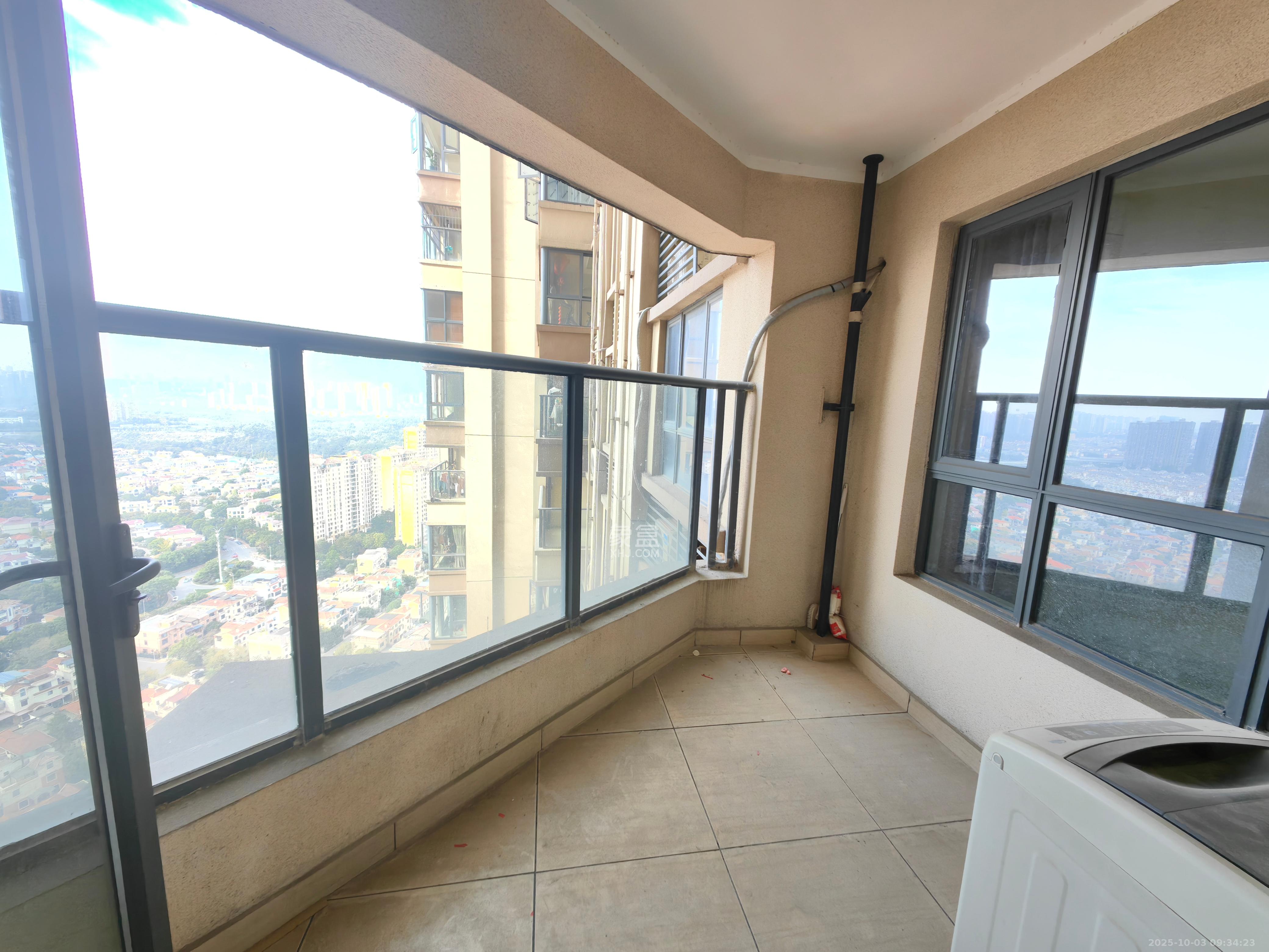 碧桂园威尼斯城 4室2厅2卫 3500.0元/月 碧桂园威尼斯城 4室2厅2卫 3500.0元/月室内图