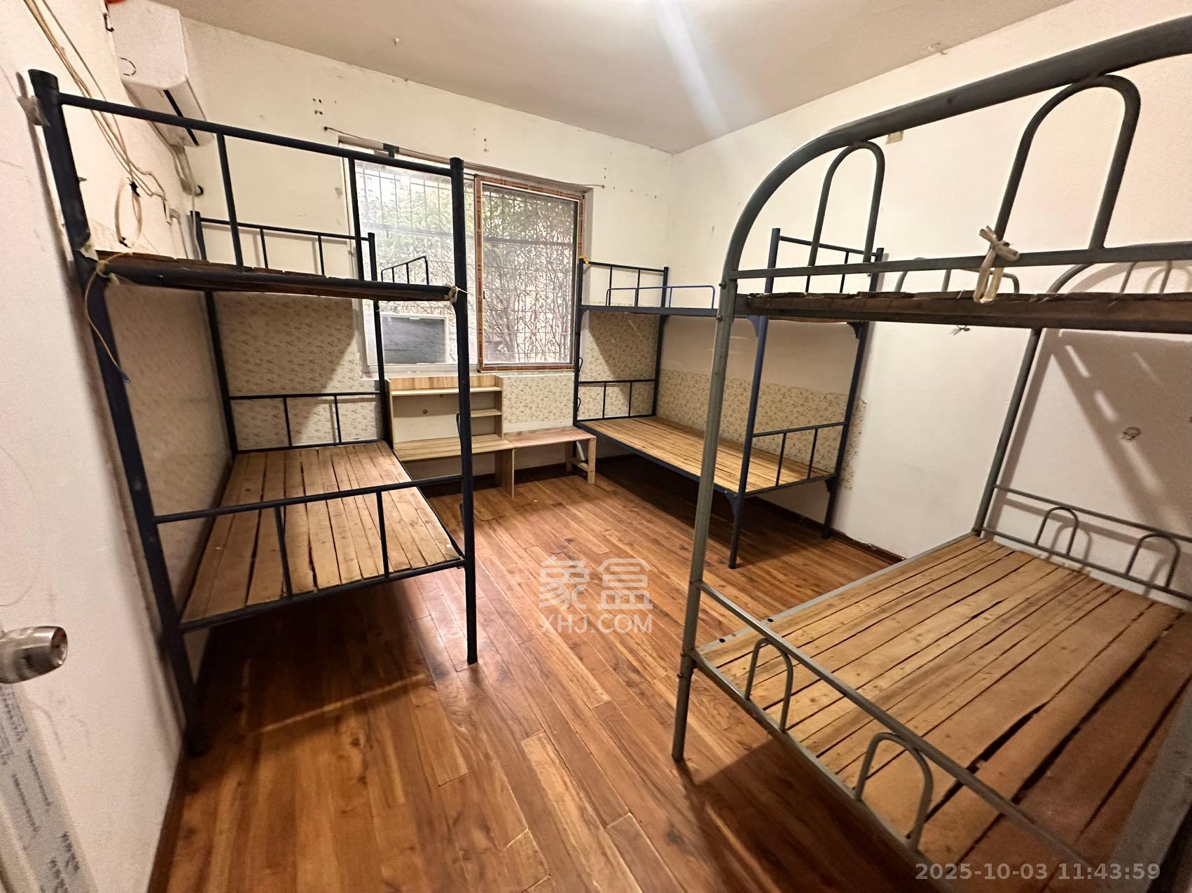 省军区宿舍  3室1厅1卫    2800.0元/月室内图