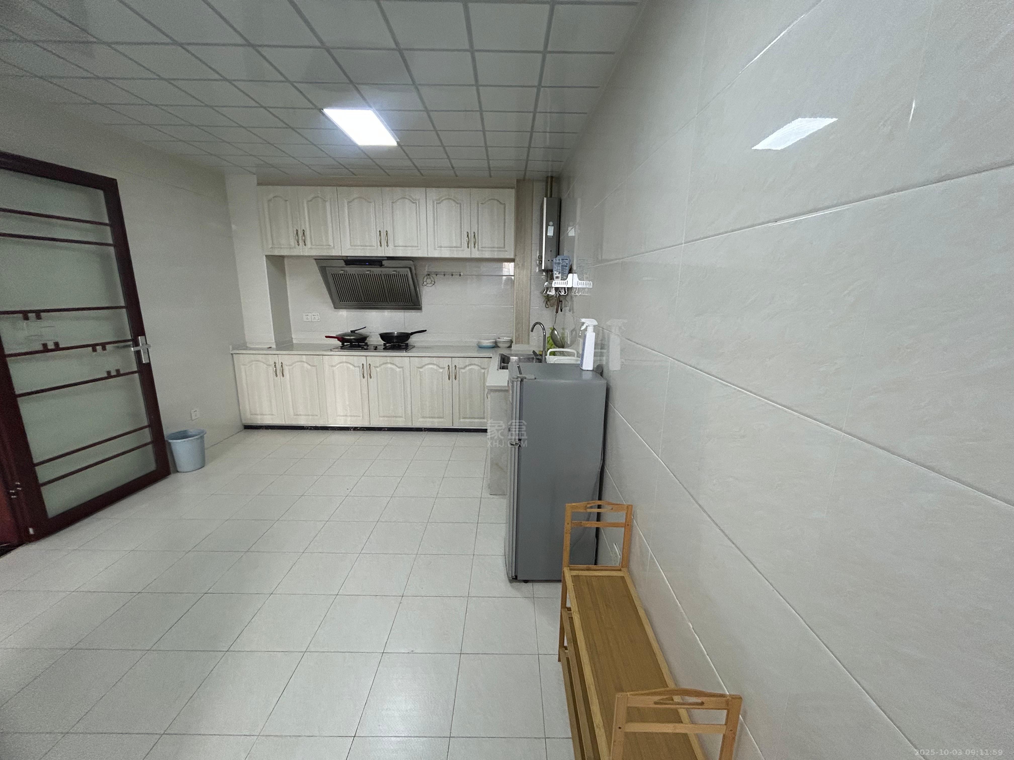 天泰喜梅小区 2室2厅1卫 1200.0元/月 天泰喜梅小区 2室2厅1卫 1200.0元/月室内图