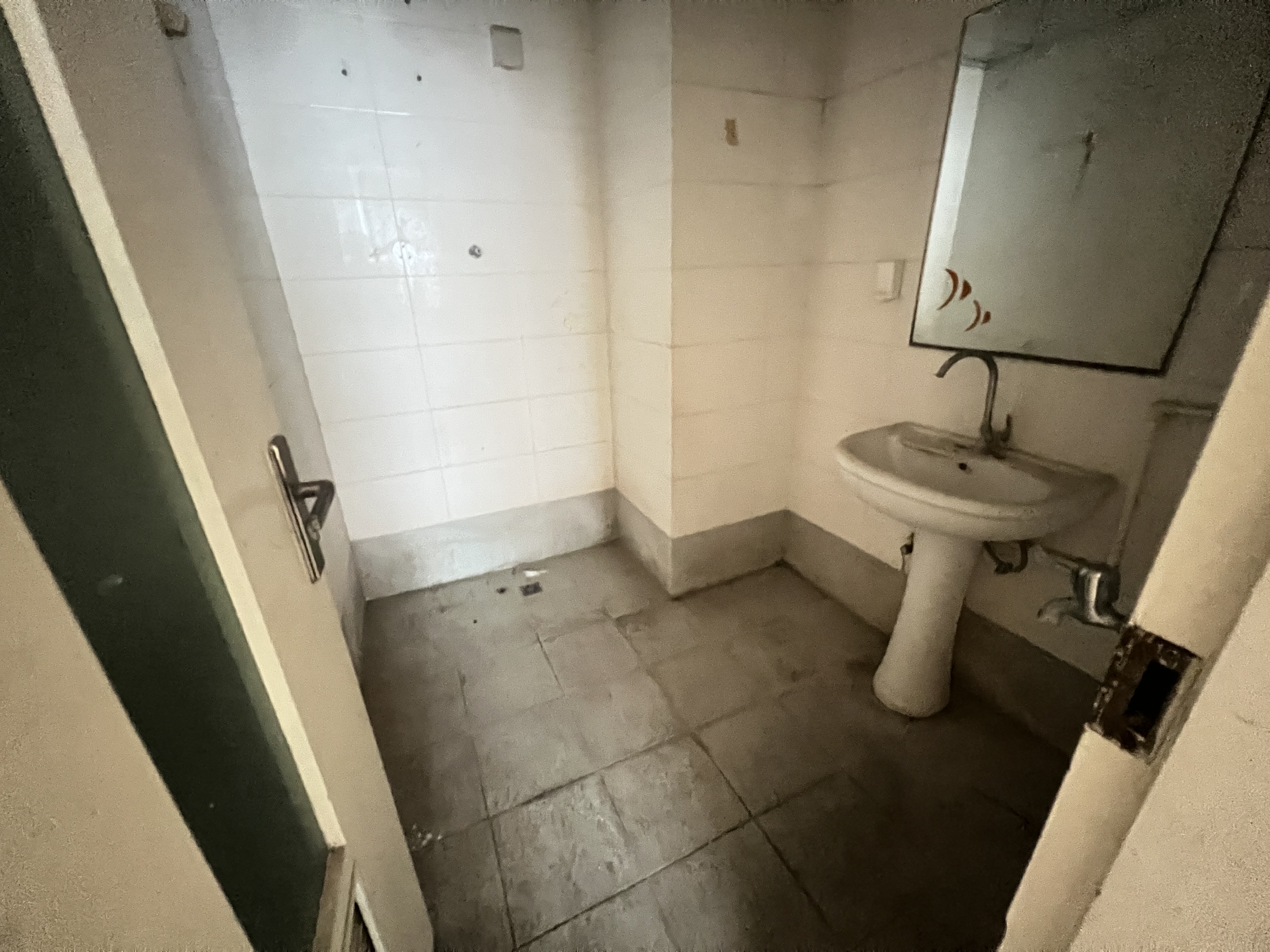 城中城  5室2厅2卫    2600.0元/月室内图