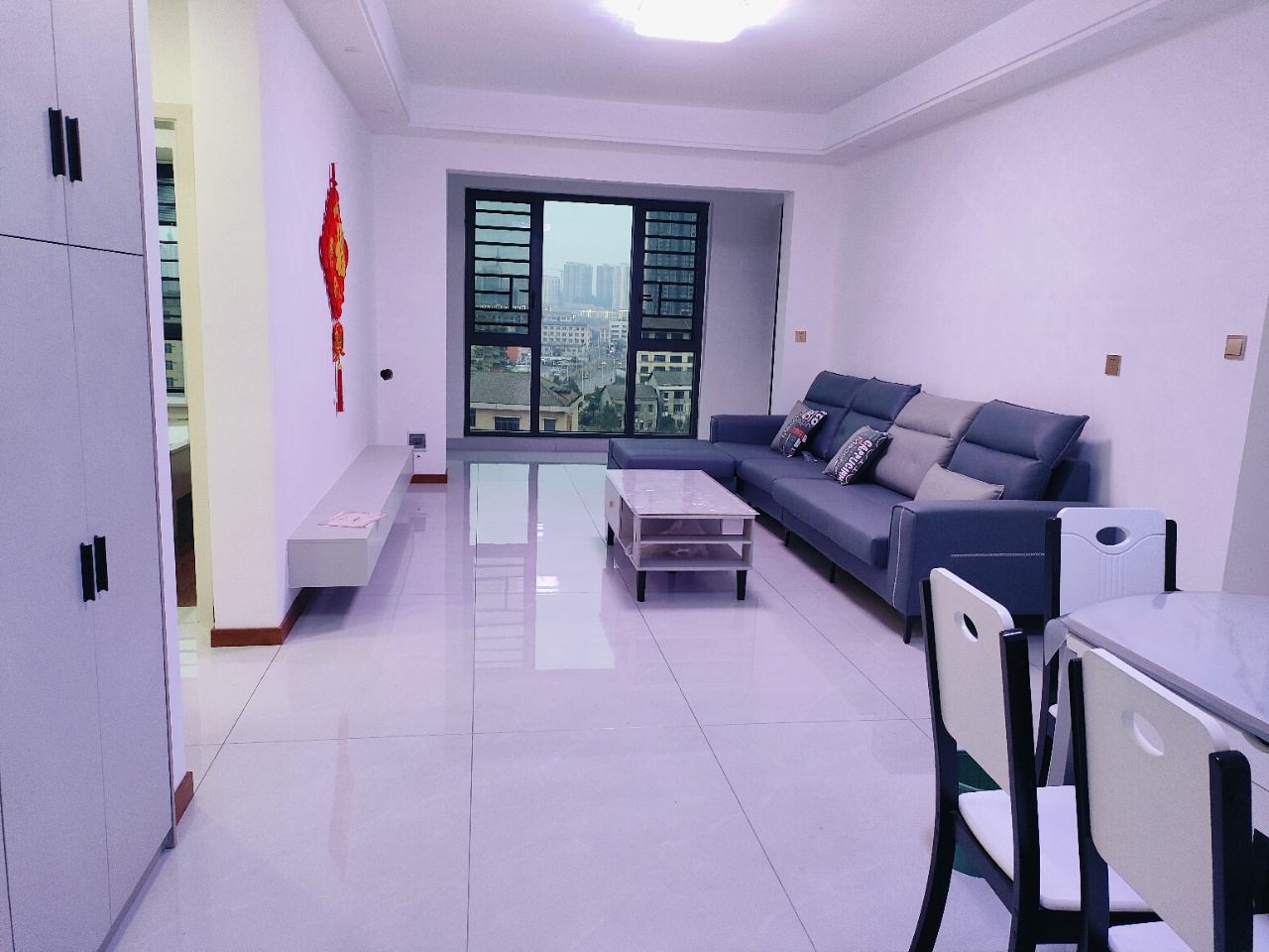 金达源  3室2厅2卫    1800.0元/月 金达源  3室2厅2卫    1800.0元/月室内图