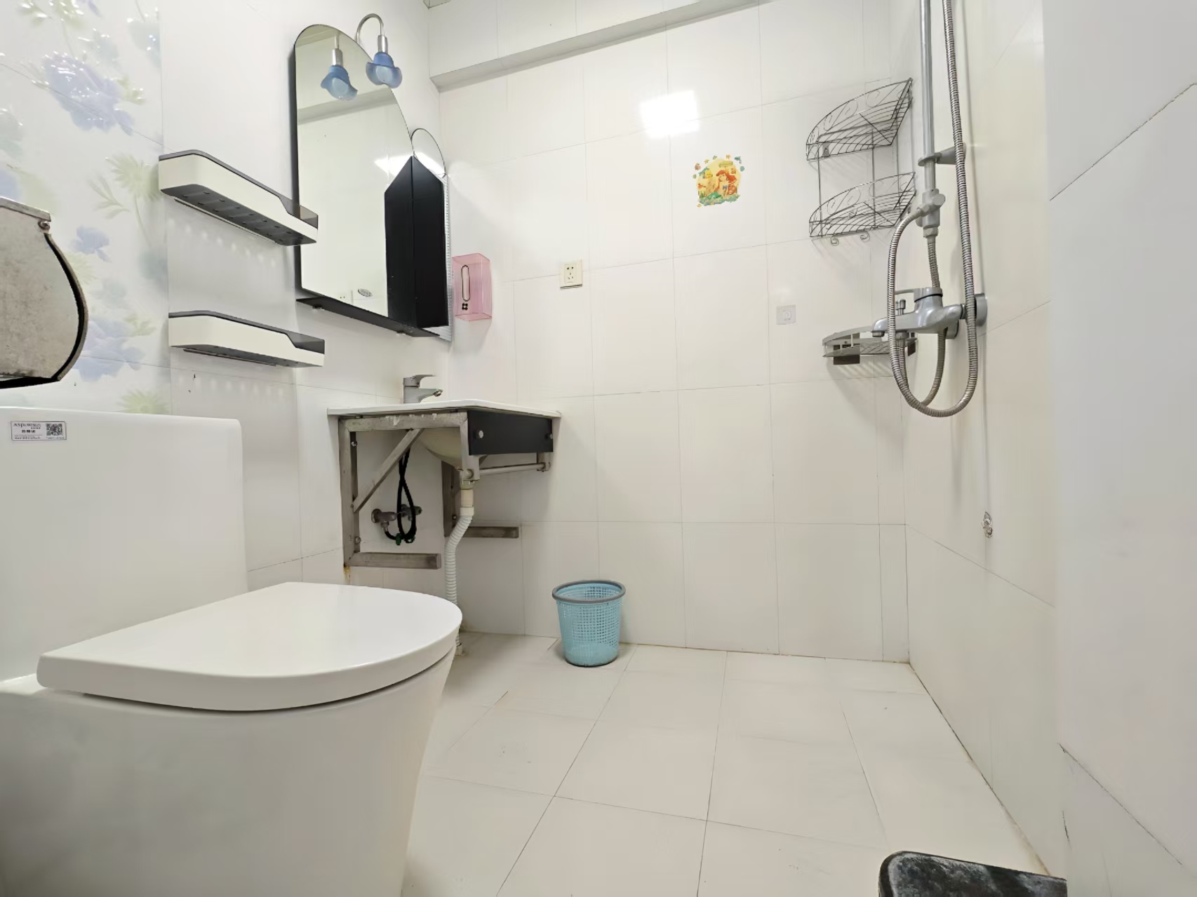 南亚广场 3室2厅2卫 2600.0元/月 南亚广场 3室2厅2卫 2600.0元/月室内图