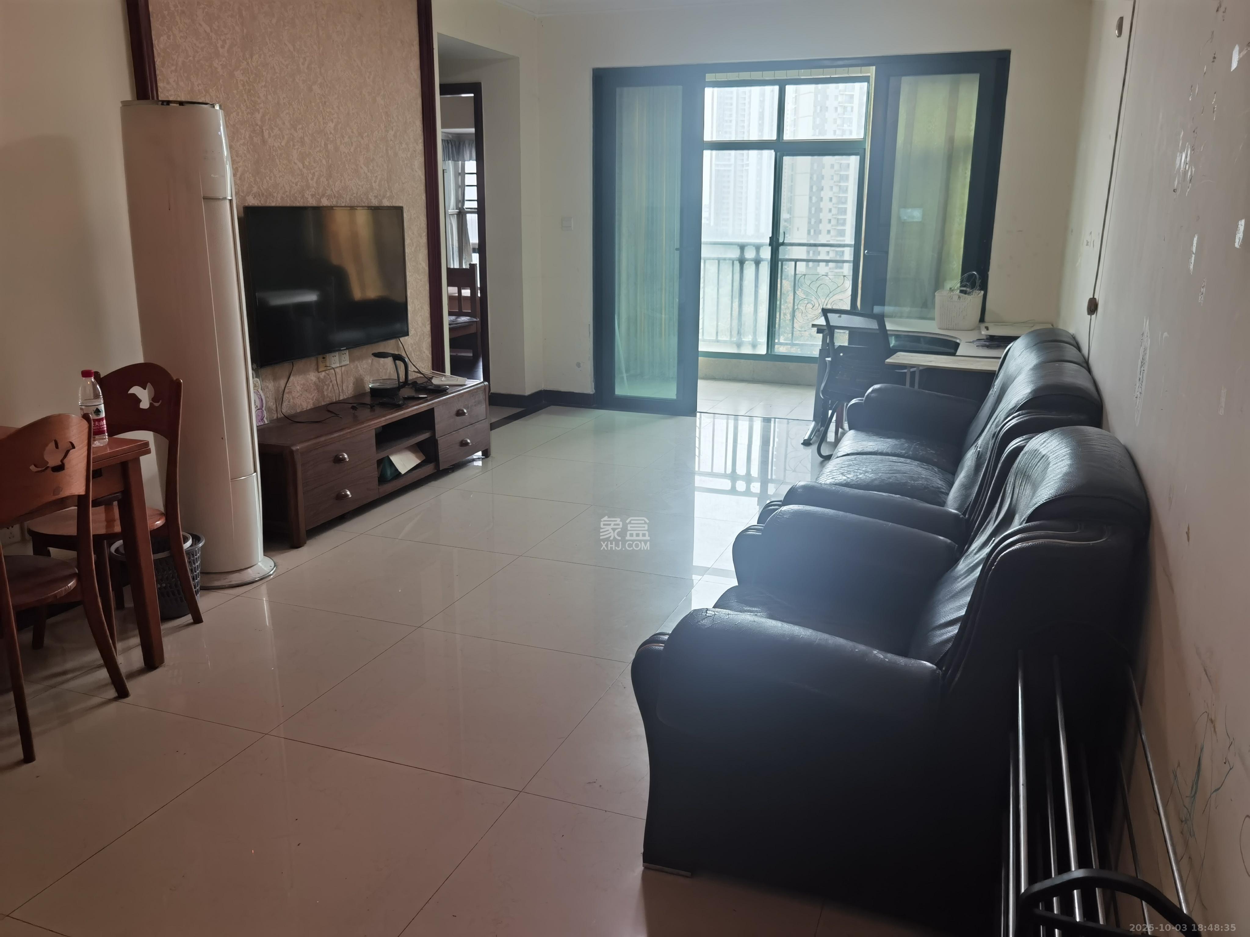 恒大御景湾 3室2厅1卫 3300.0元/月 恒大御景湾 3室2厅1卫 3300.0元/月室内图