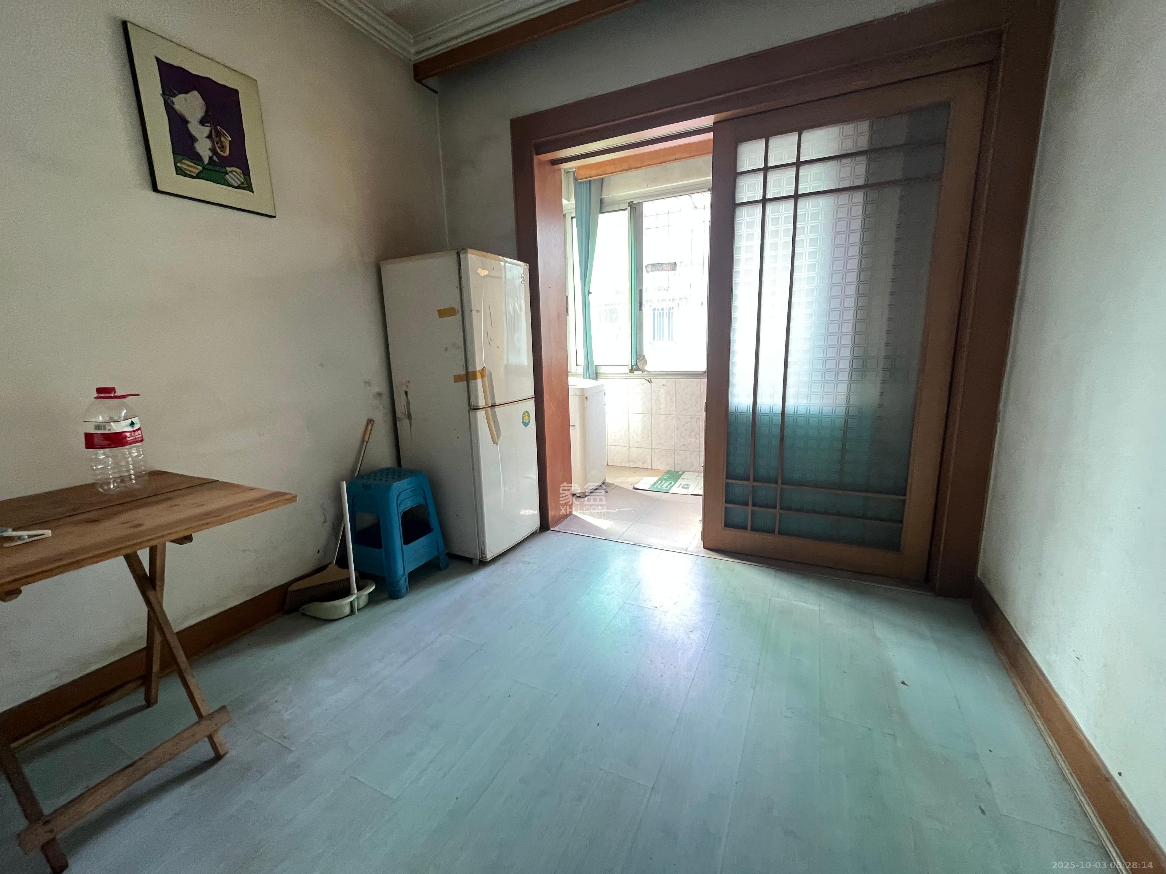 景园小区  2室1厅1卫   1300.00元/月室内图