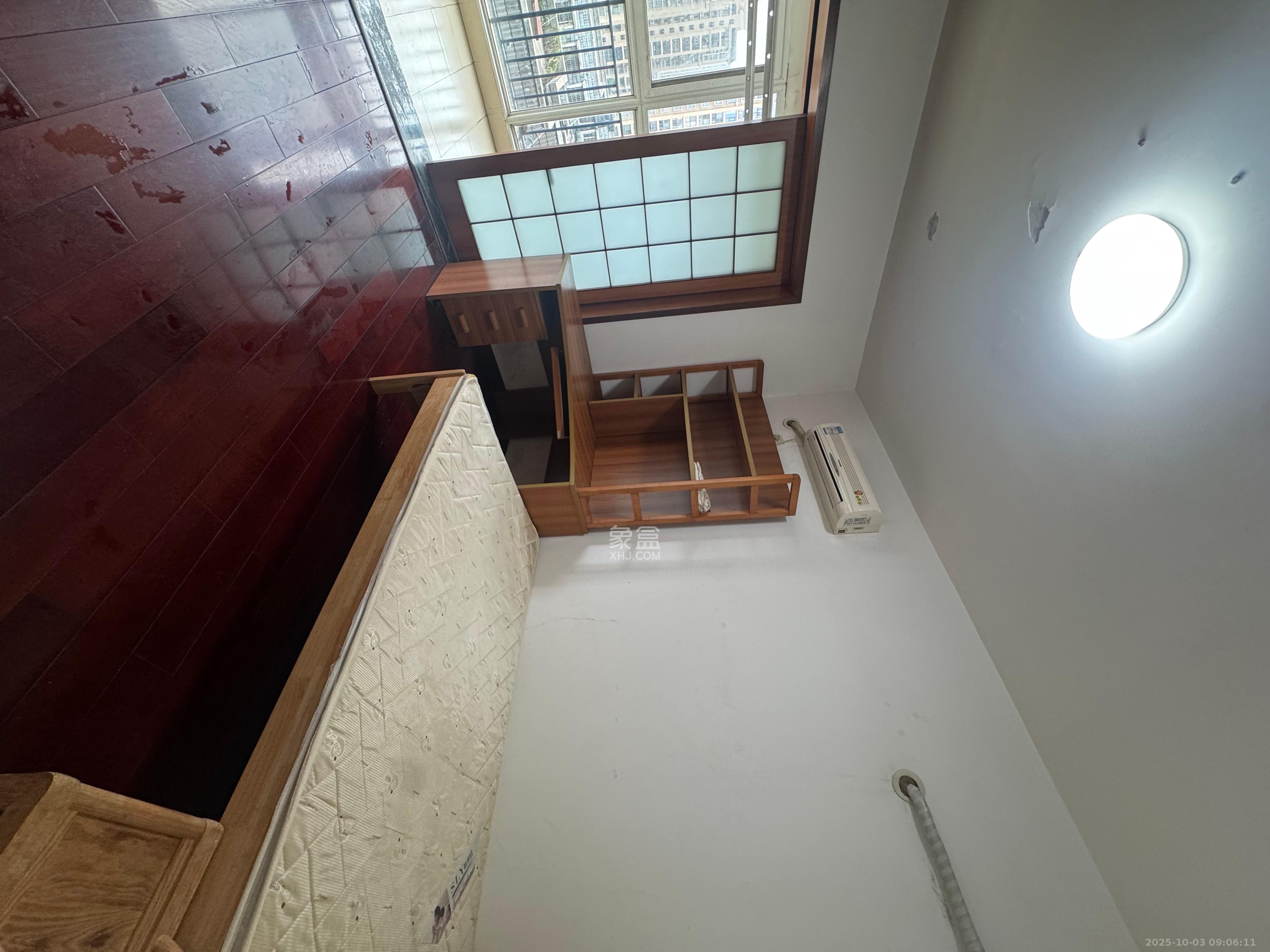 枫林美景  3室2厅2卫   2500.00元/月室内图