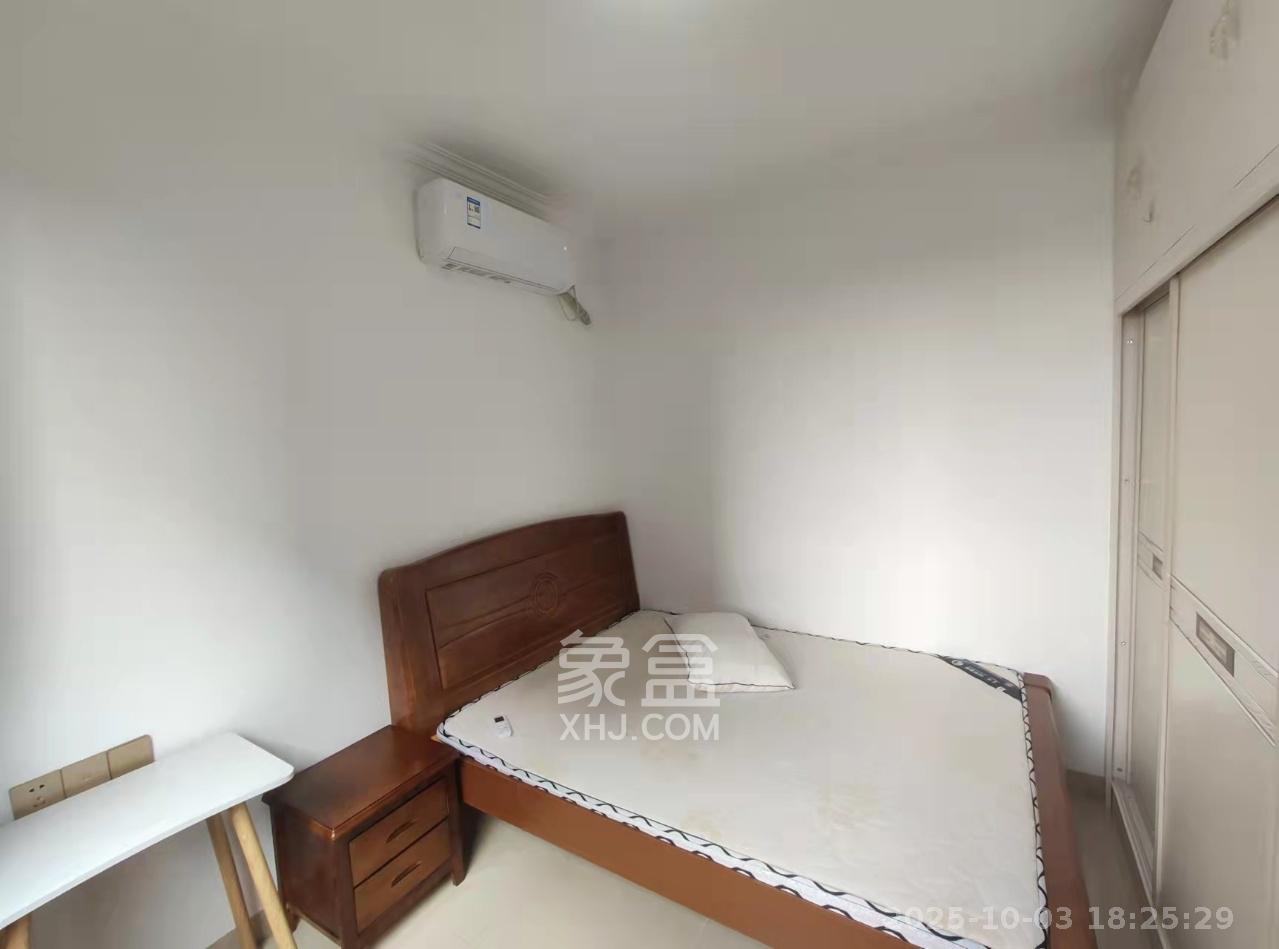 丽发新城 3室2厅1卫 2000.0元/月 丽发新城 3室2厅1卫 2000.0元/月室内图