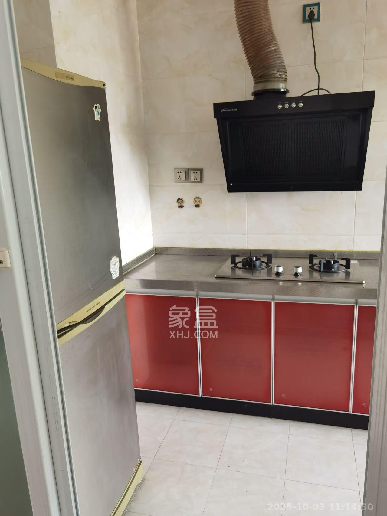 星城新宇颐景苑  1室1厅1卫    1700.0元/月 星城新宇颐景苑  1室1厅1卫    1700.0元/月室内图