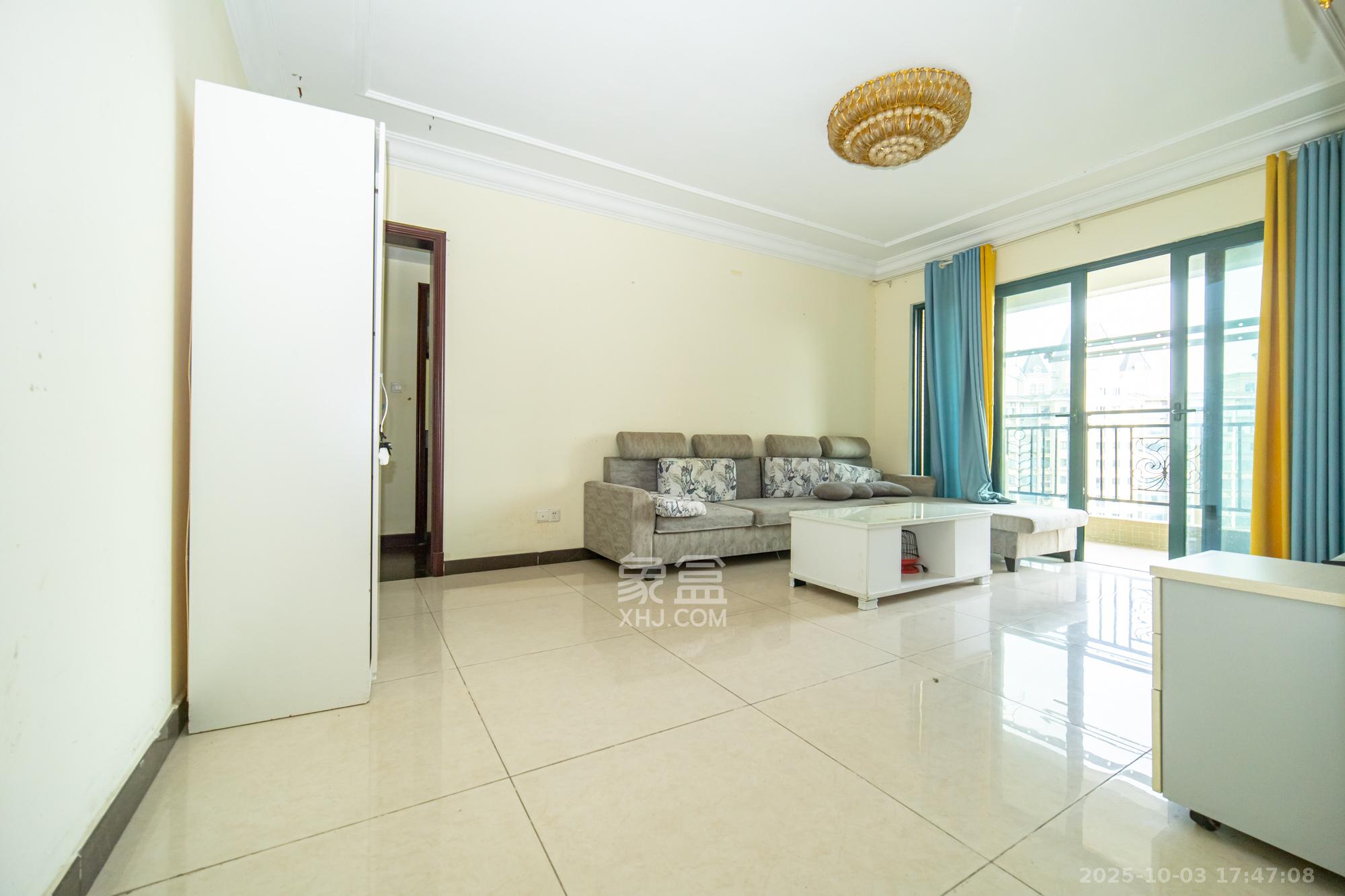 恒大雅苑  3室1厅1卫    105.0万客厅